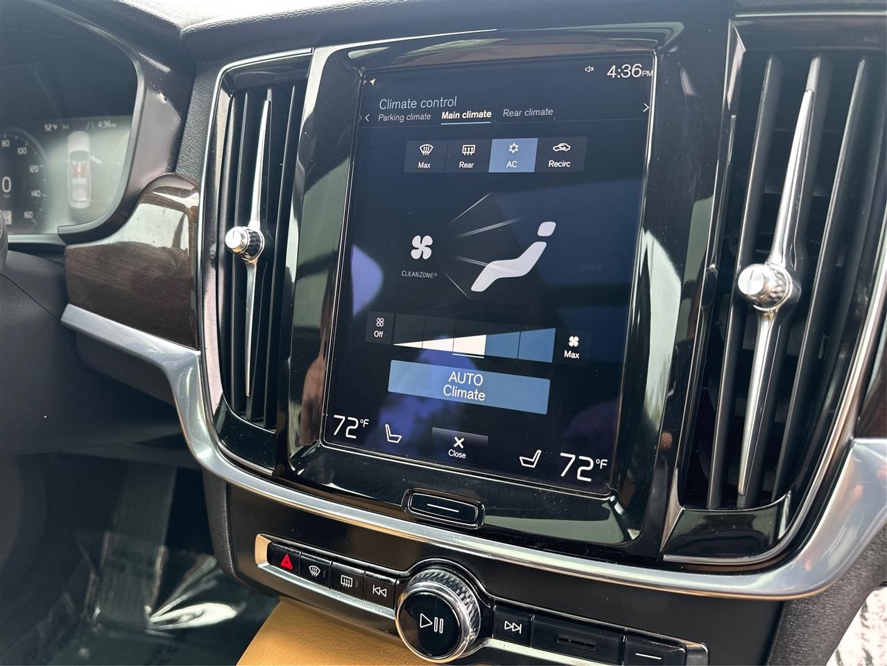 Volvo S90  2018
