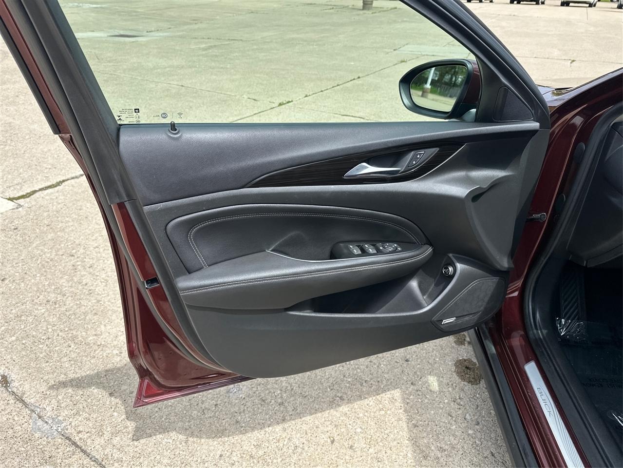 Buick Regal TourX  2018