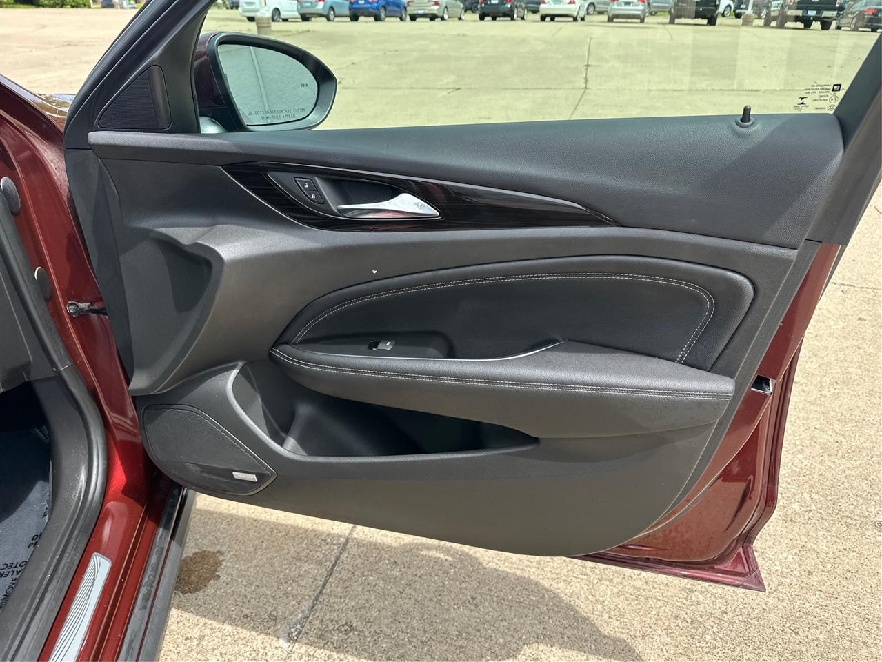 Buick Regal TourX  2018