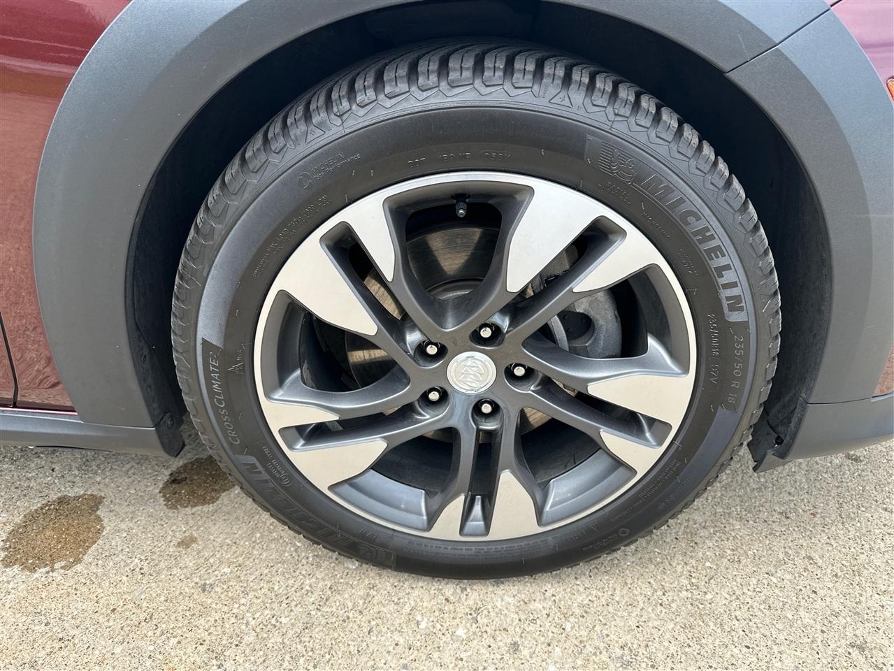 Buick Regal TourX  2018