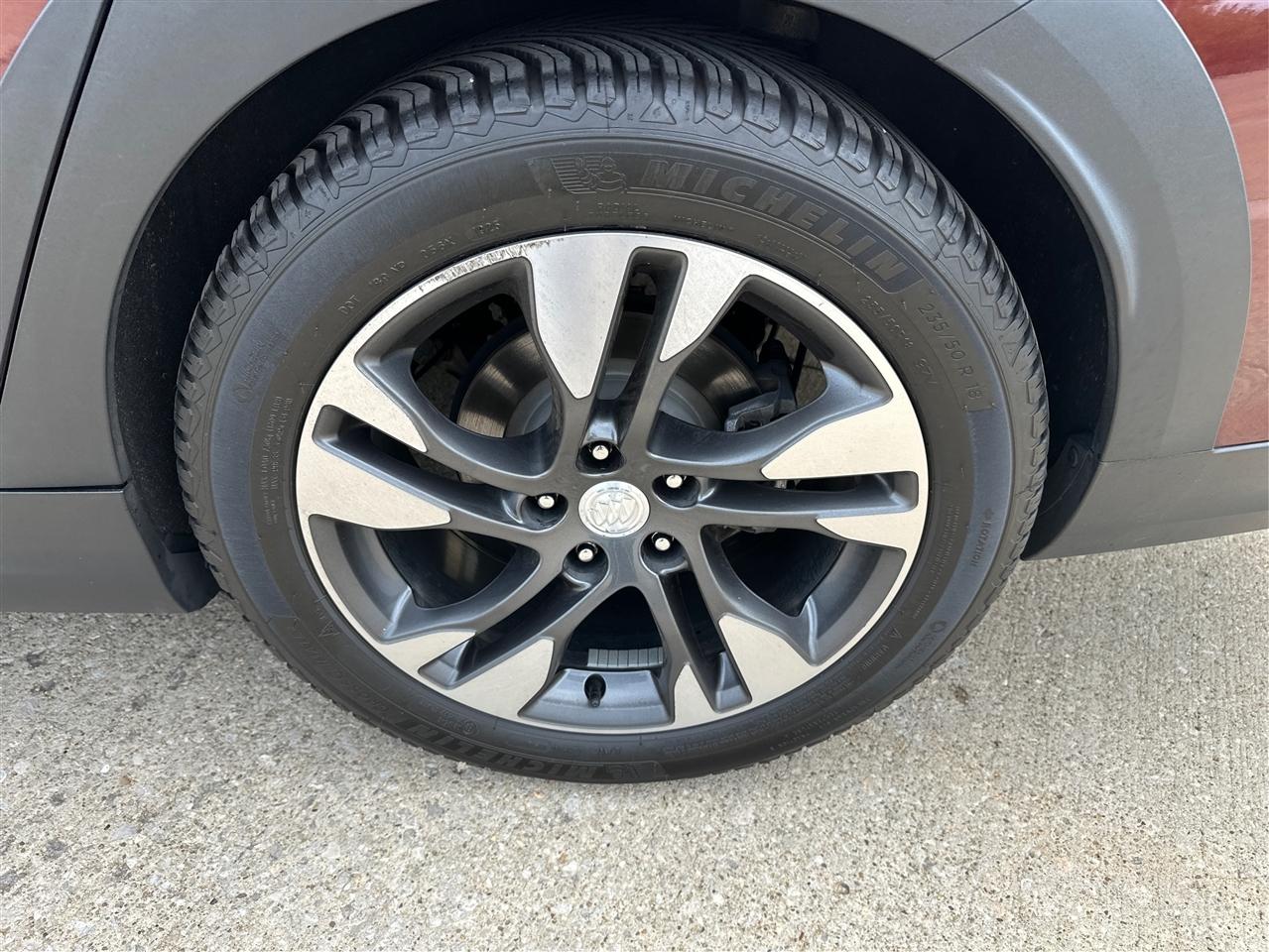Buick Regal TourX  2018