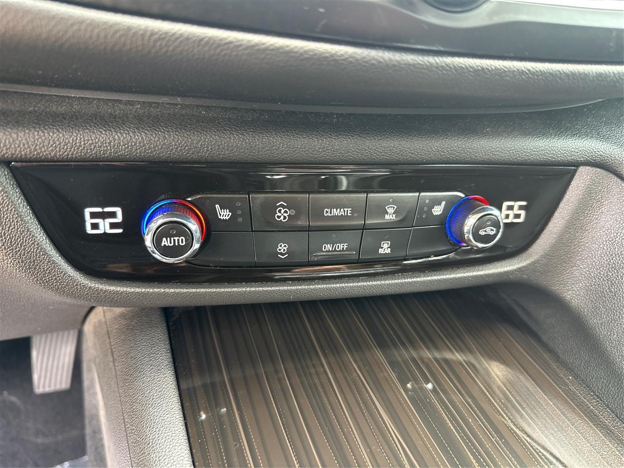 Buick Regal TourX  2018