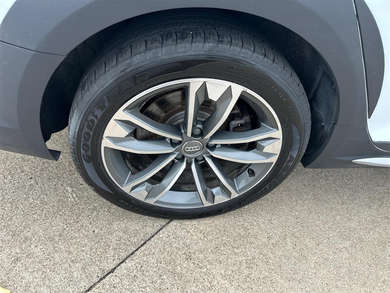 Audi allroad  2018