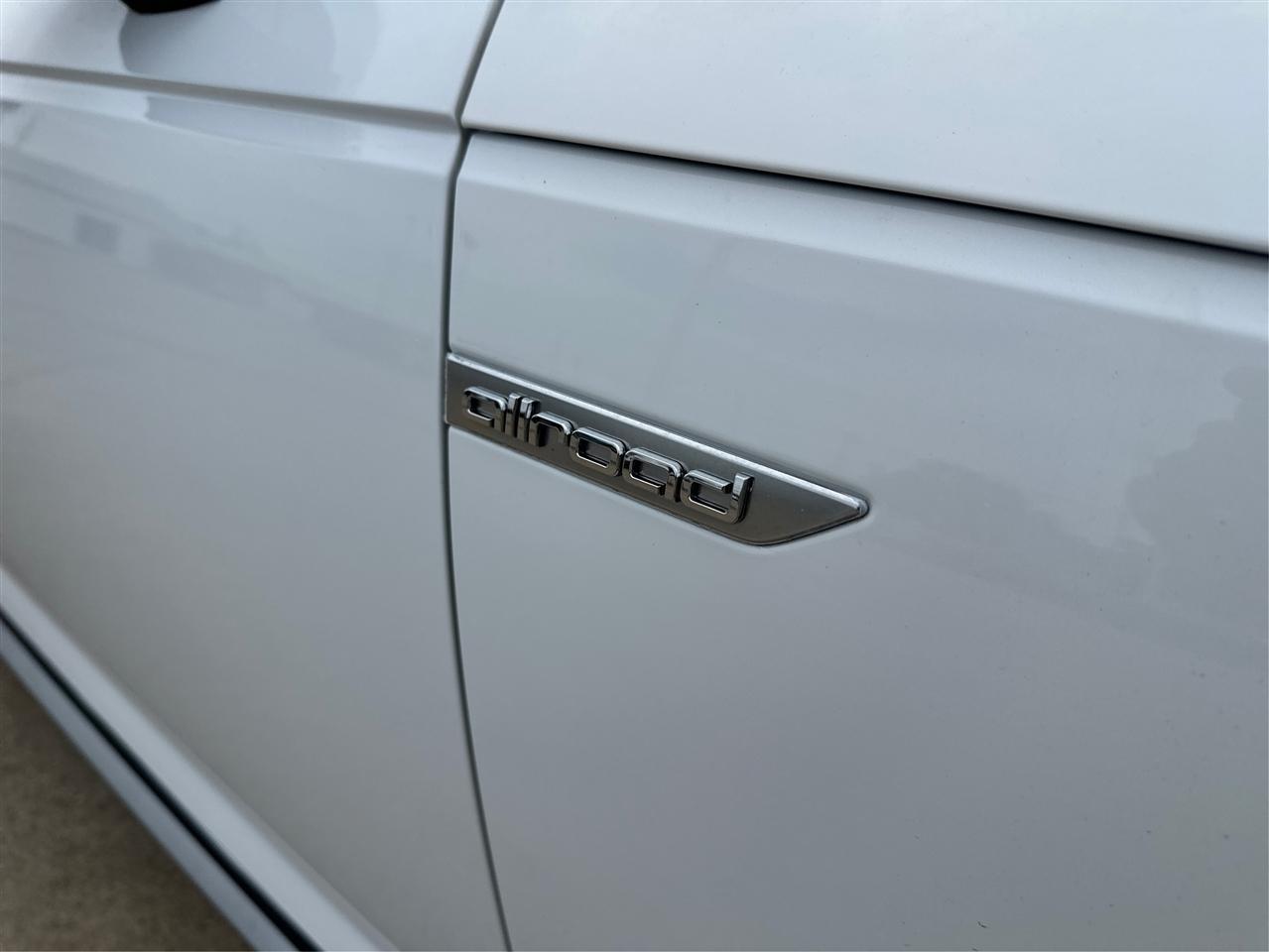 Audi allroad  2018