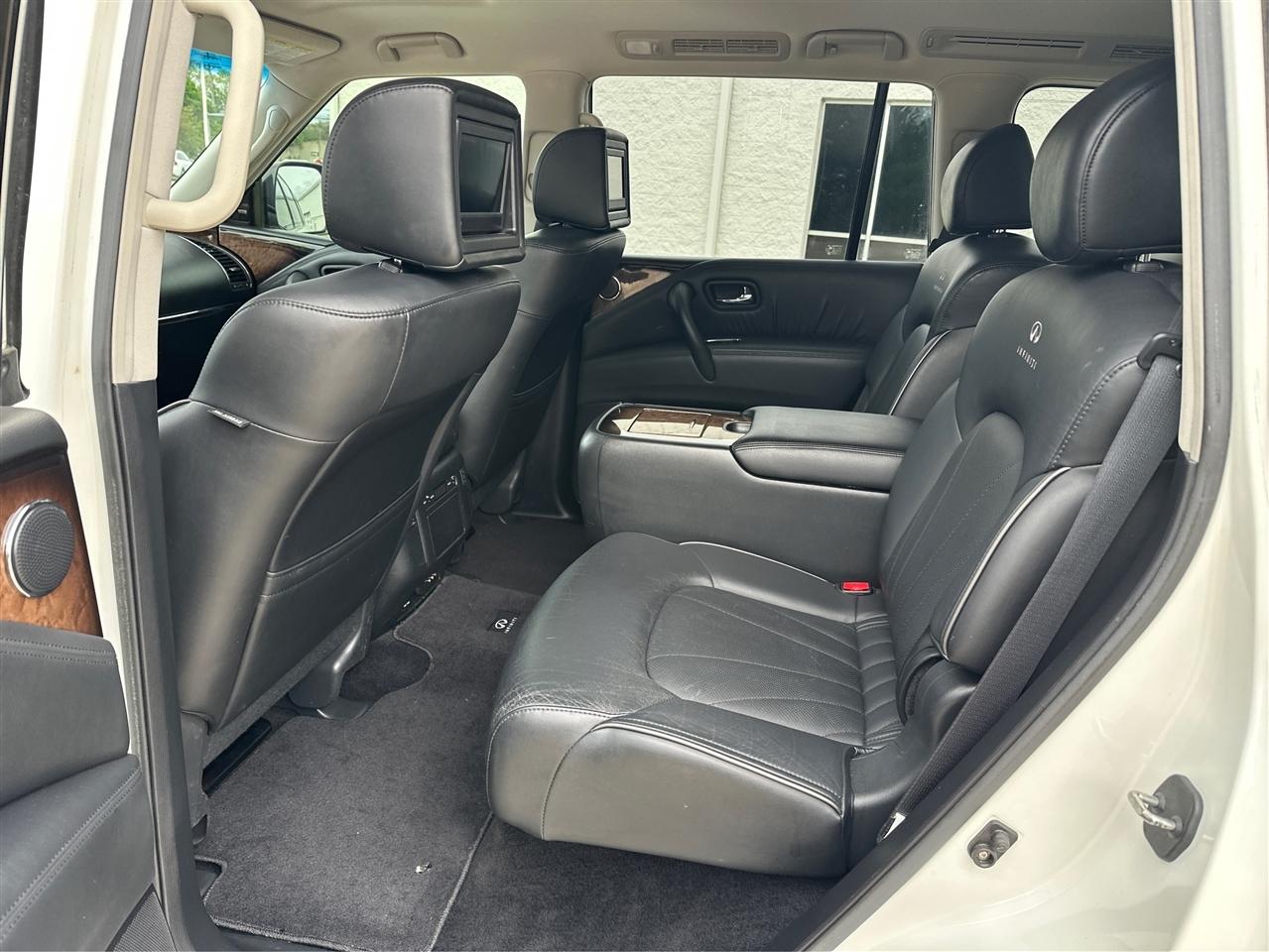 Infiniti QX56  2012