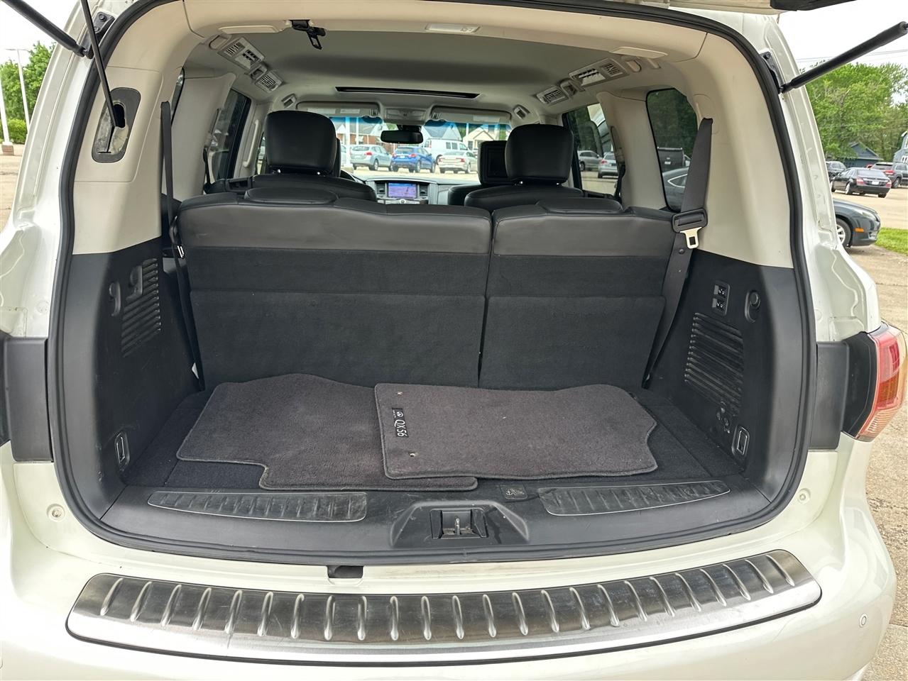 Infiniti QX56  2012