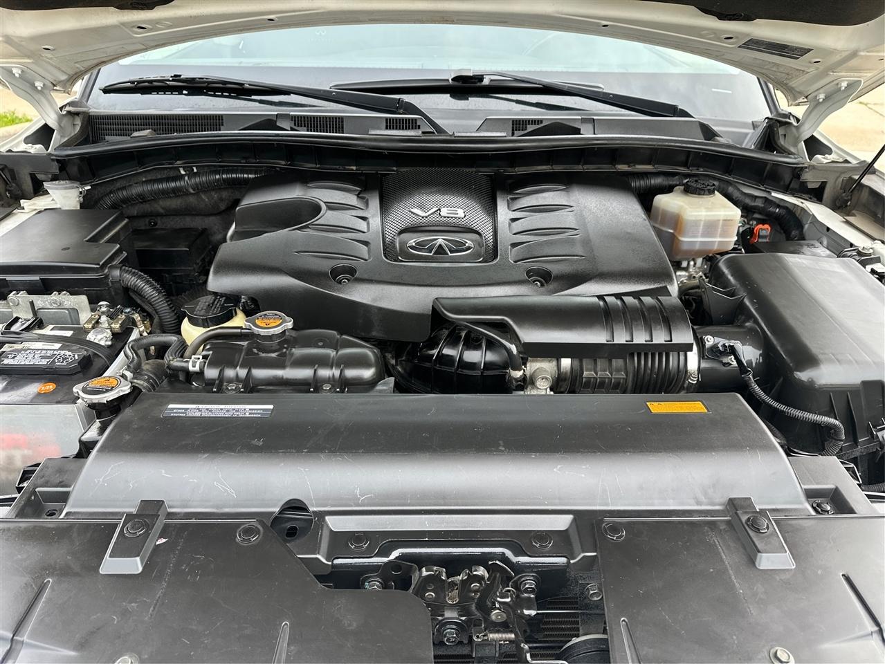 Infiniti QX56  2012