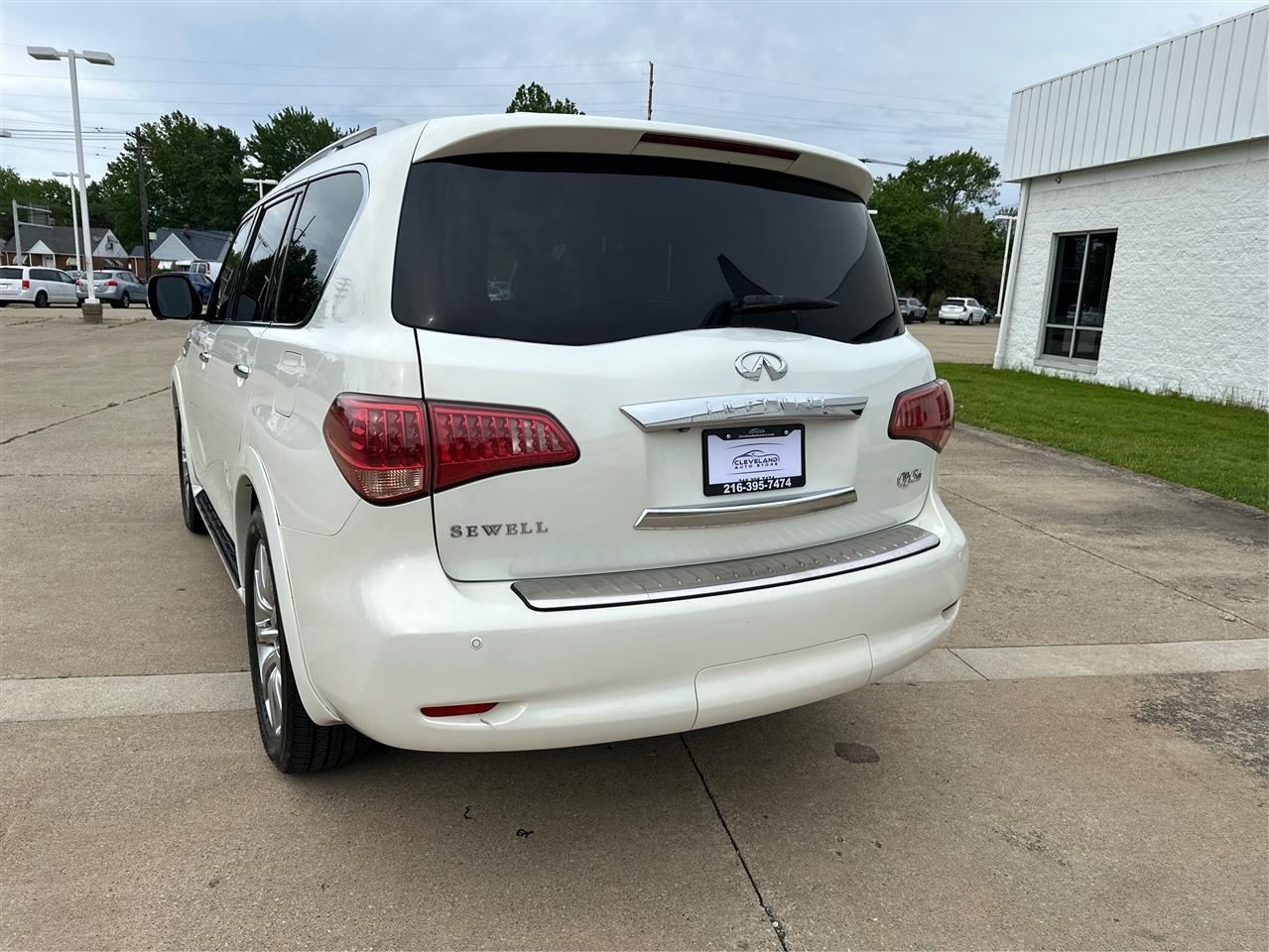 Infiniti QX56  2012