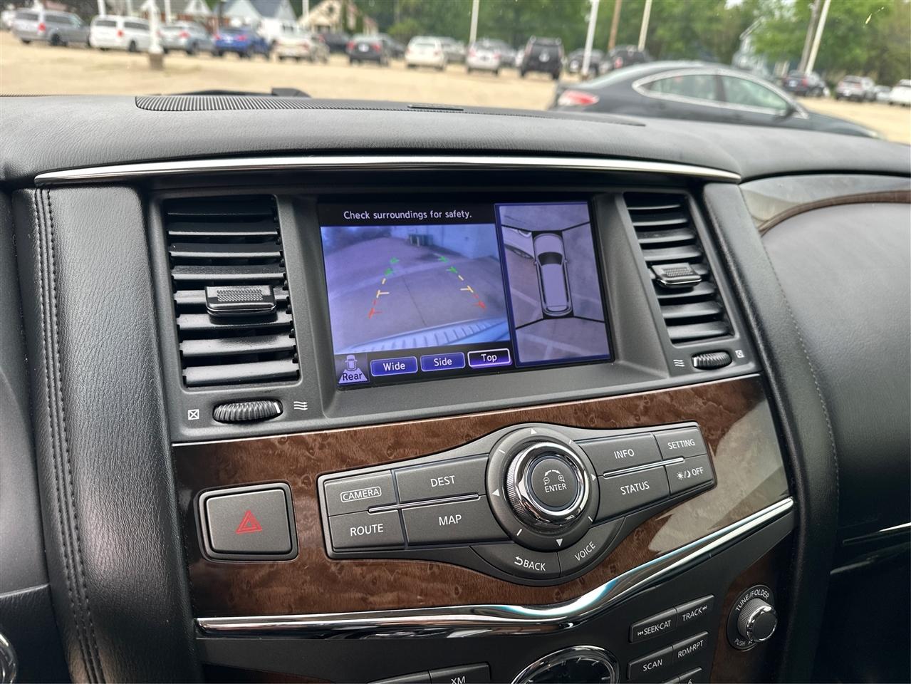 Infiniti QX56  2012