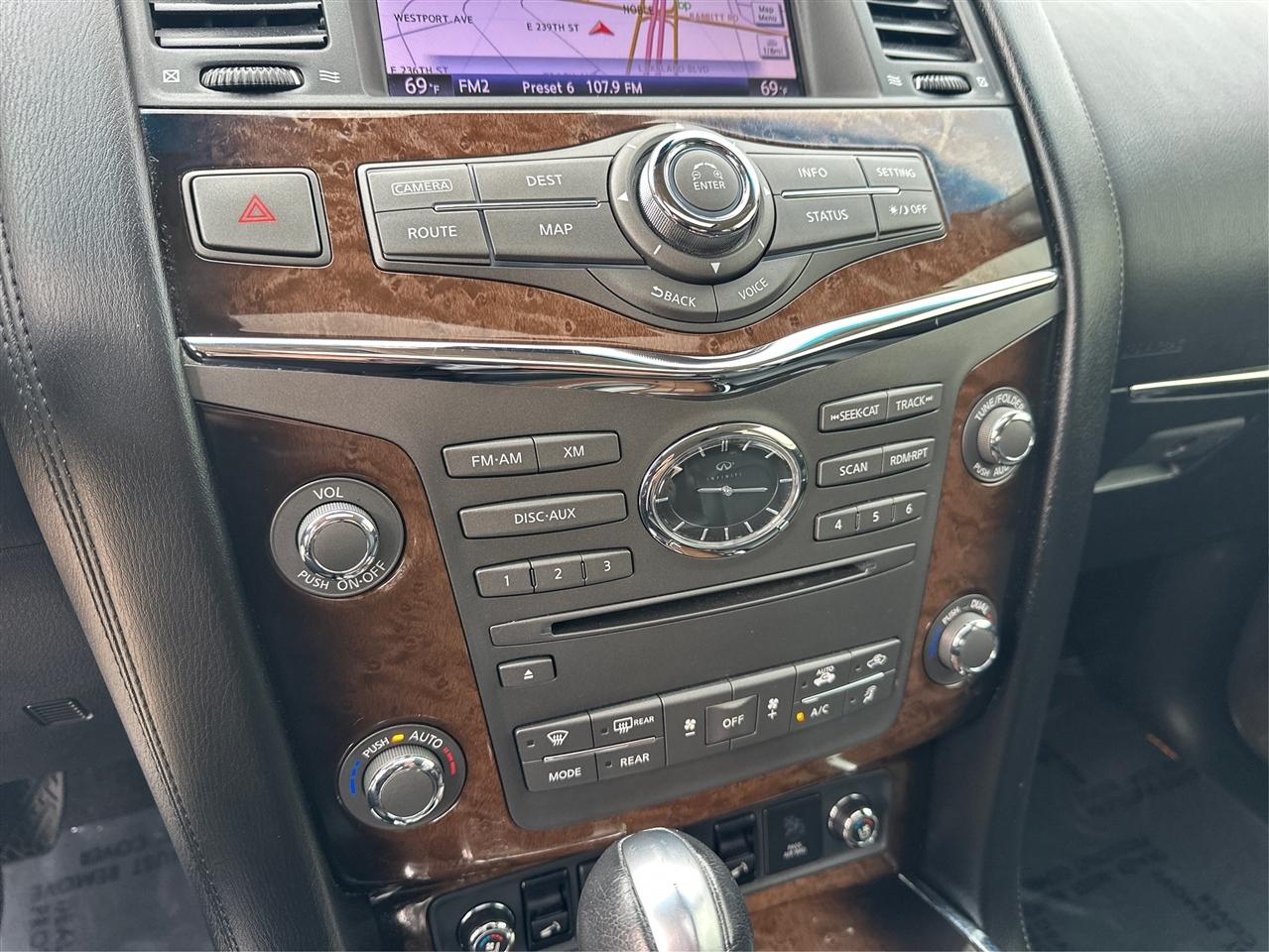 Infiniti QX56  2012