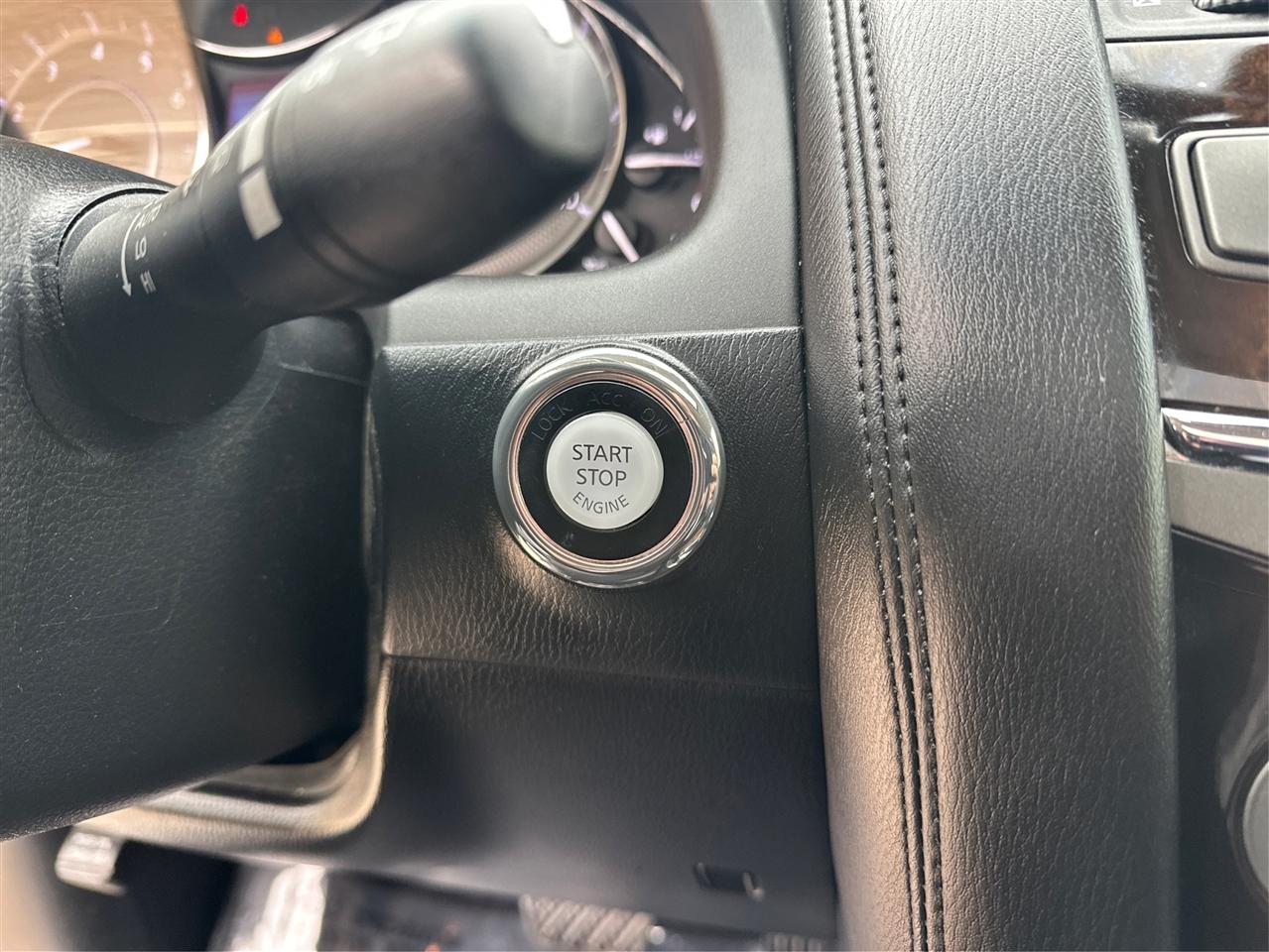 Infiniti QX56  2012