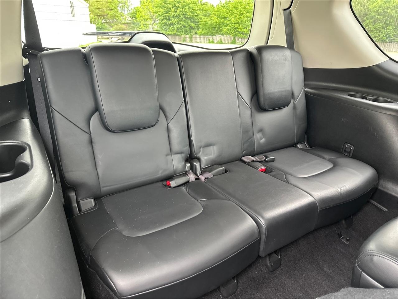 Infiniti QX56  2012