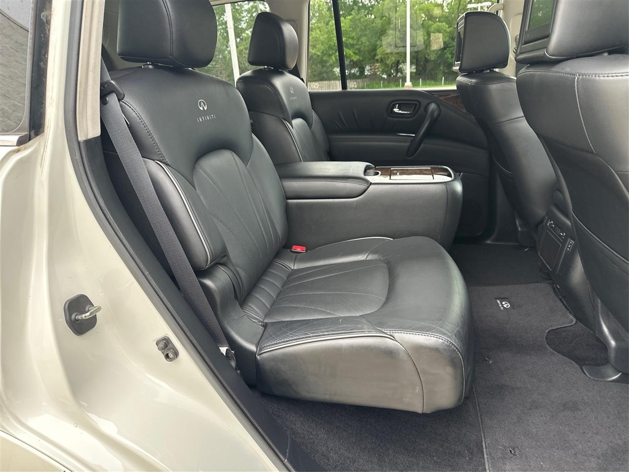 Infiniti QX56  2012