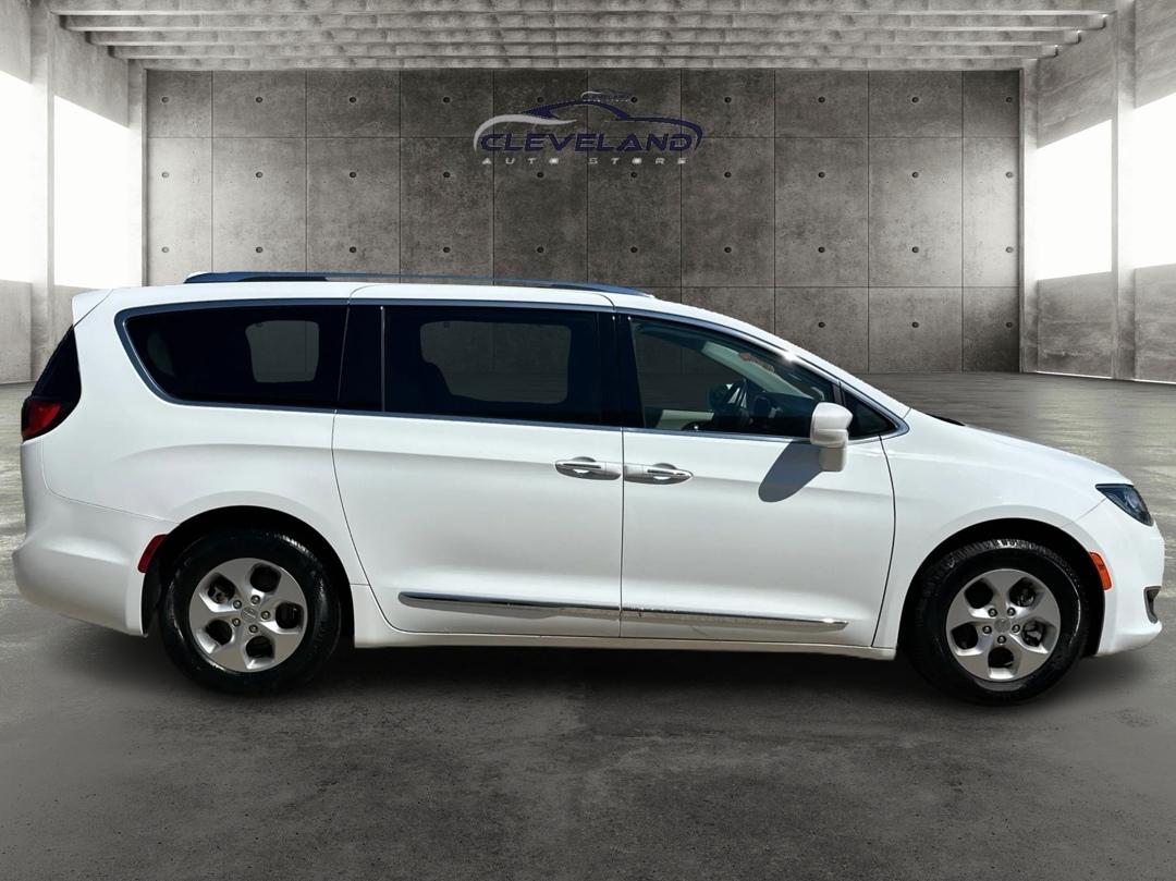 Chrysler Pacifica  2017