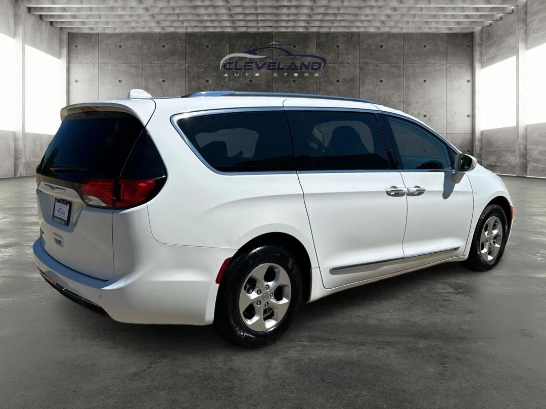 Chrysler Pacifica  2017