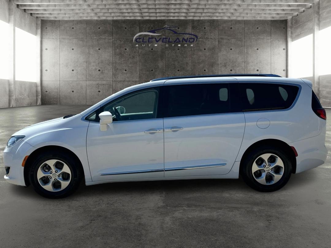 Chrysler Pacifica  2017