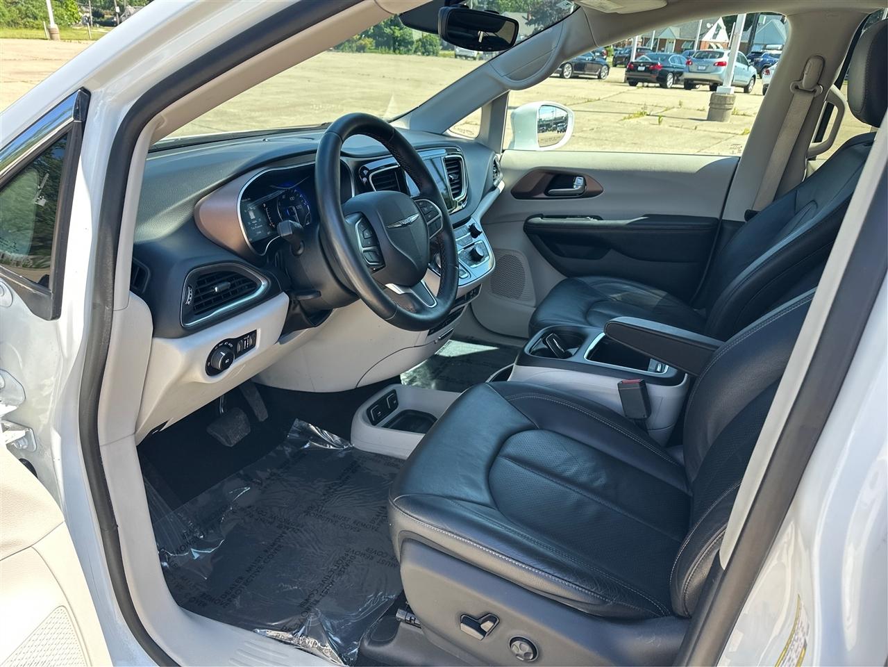 Chrysler Pacifica  2017