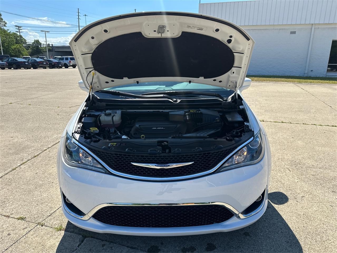 Chrysler Pacifica  2017
