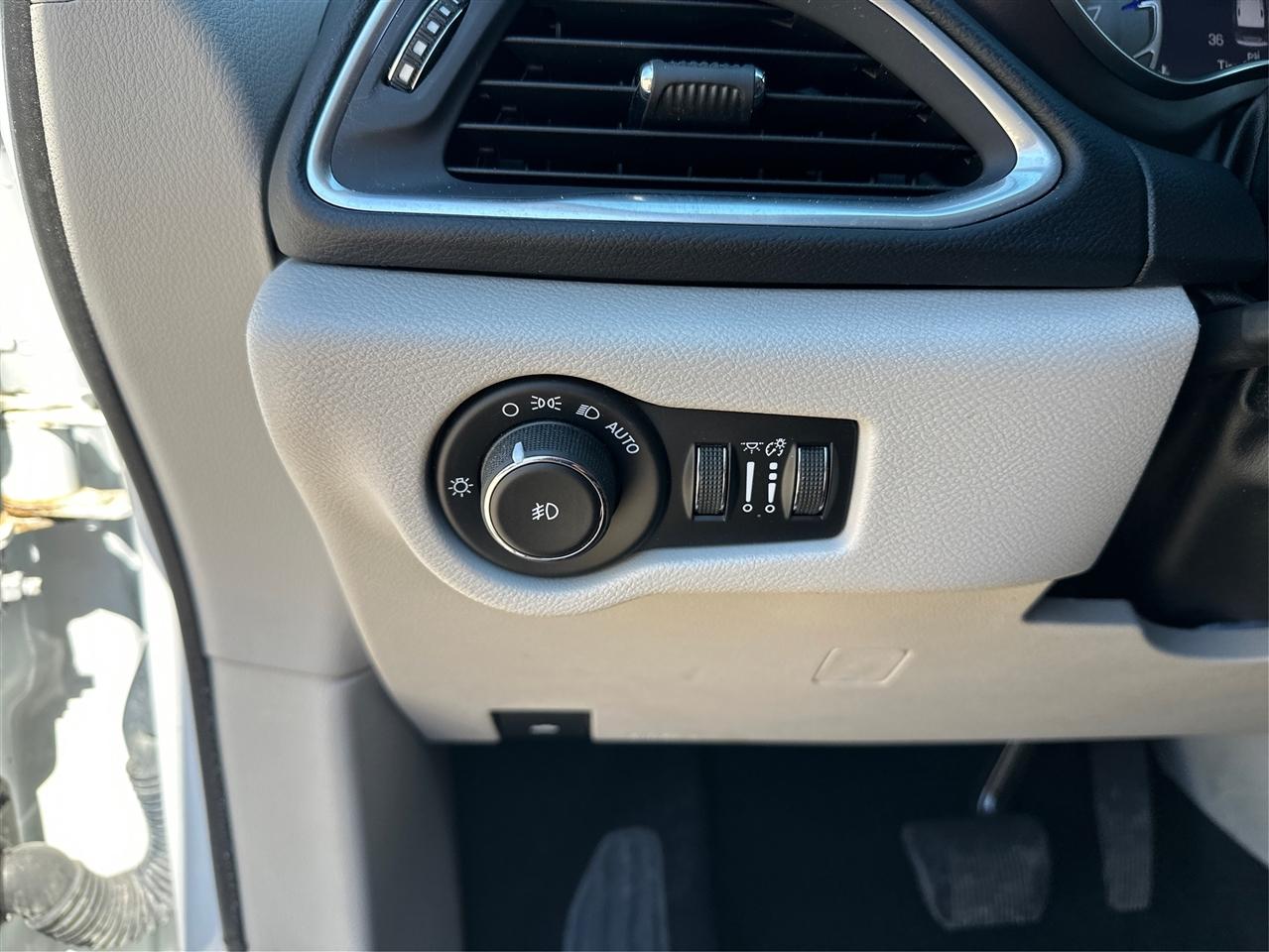 Chrysler Pacifica  2017