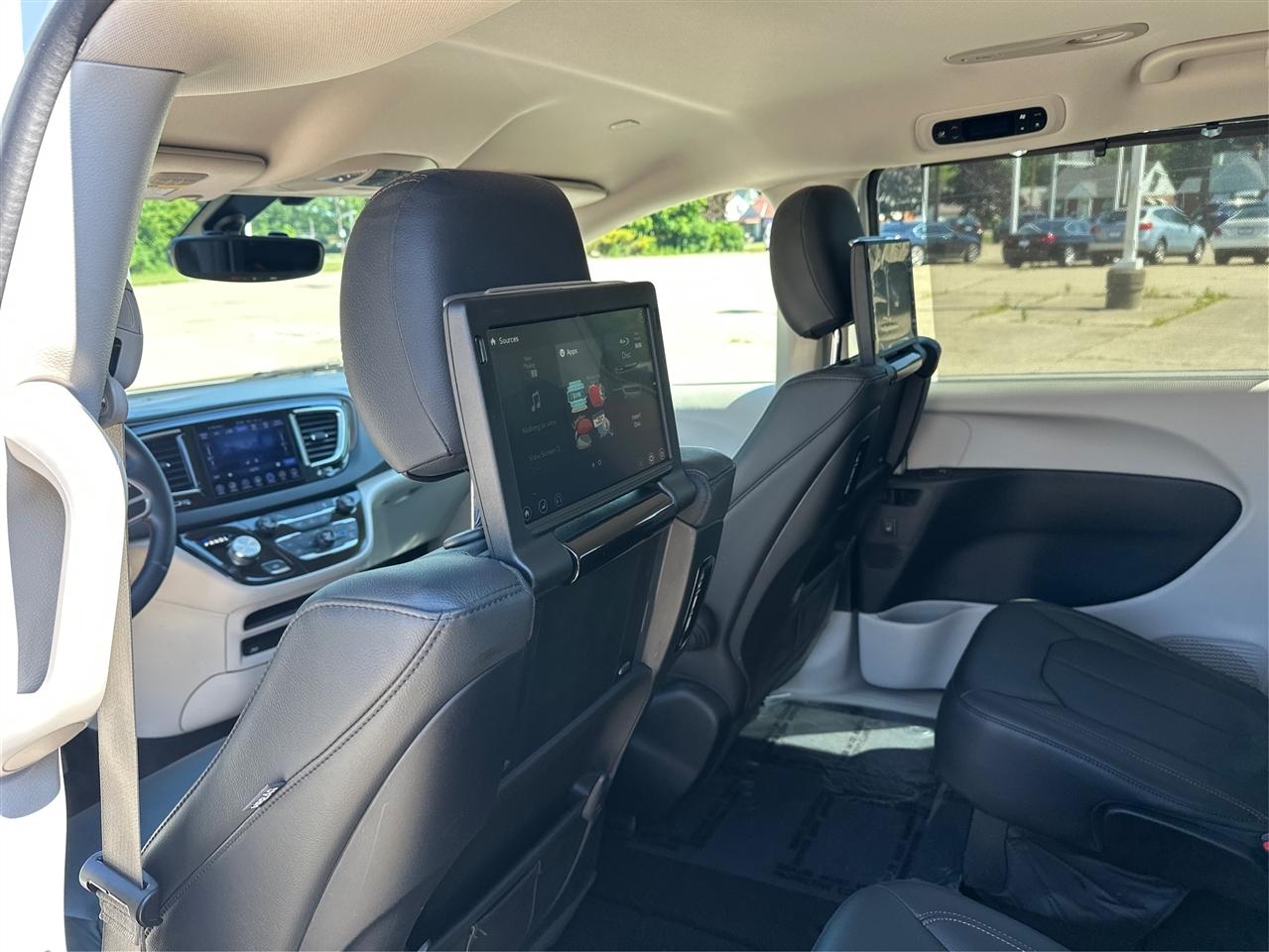 Chrysler Pacifica  2017