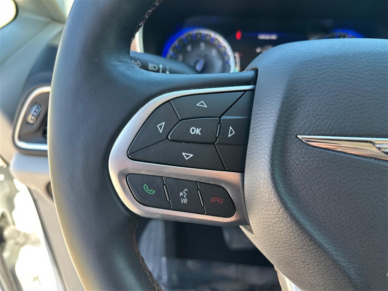Chrysler Pacifica  2017