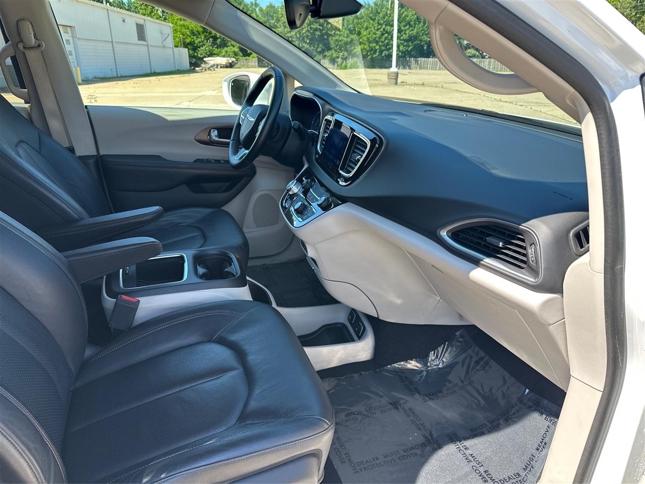 Chrysler Pacifica  2017