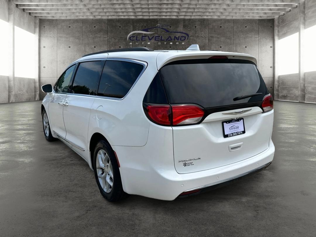 Chrysler Pacifica  2017
