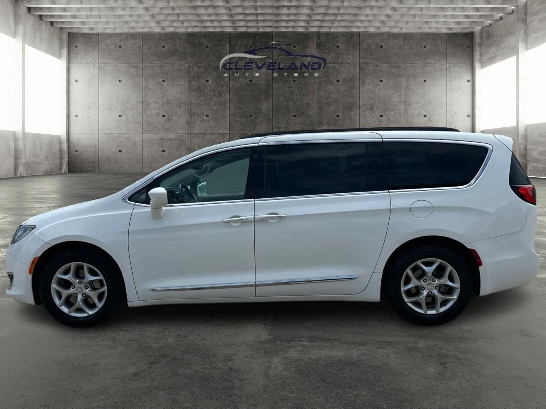 Chrysler Pacifica  2017