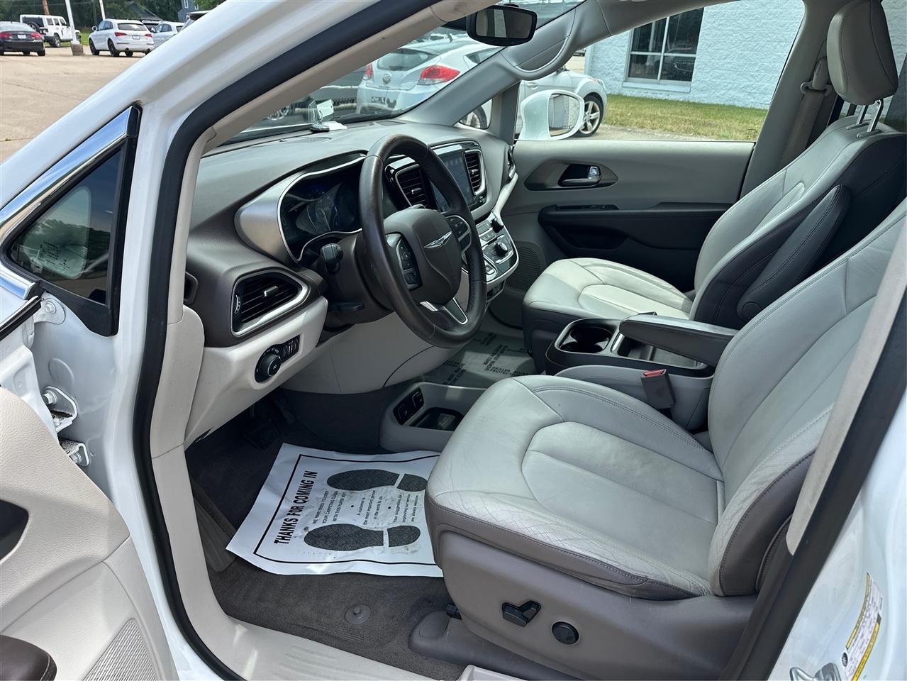 Chrysler Pacifica  2017