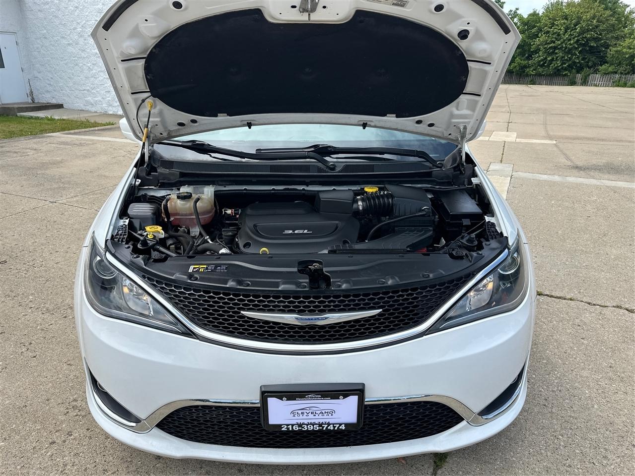 Chrysler Pacifica  2017