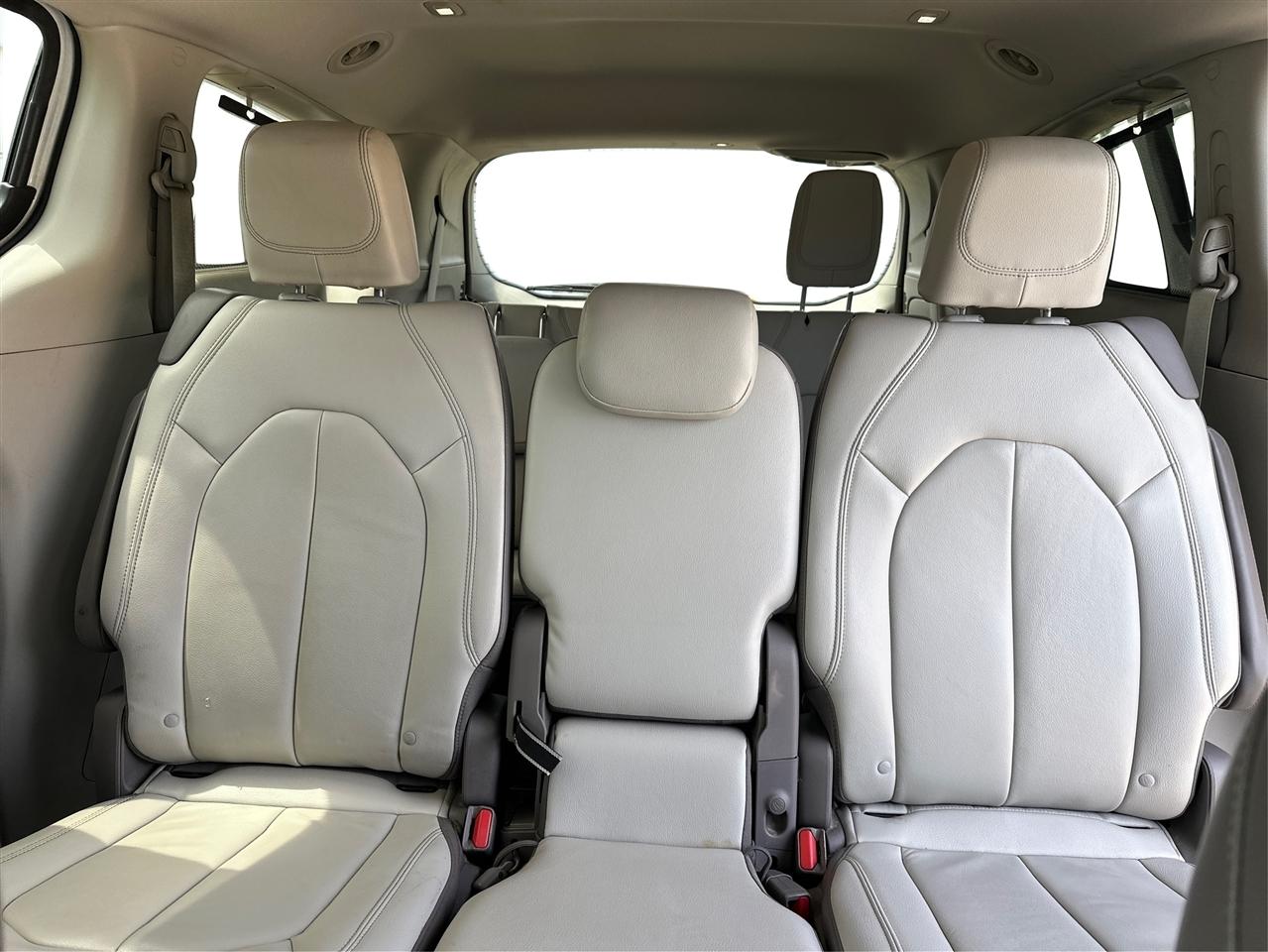 Chrysler Pacifica  2017