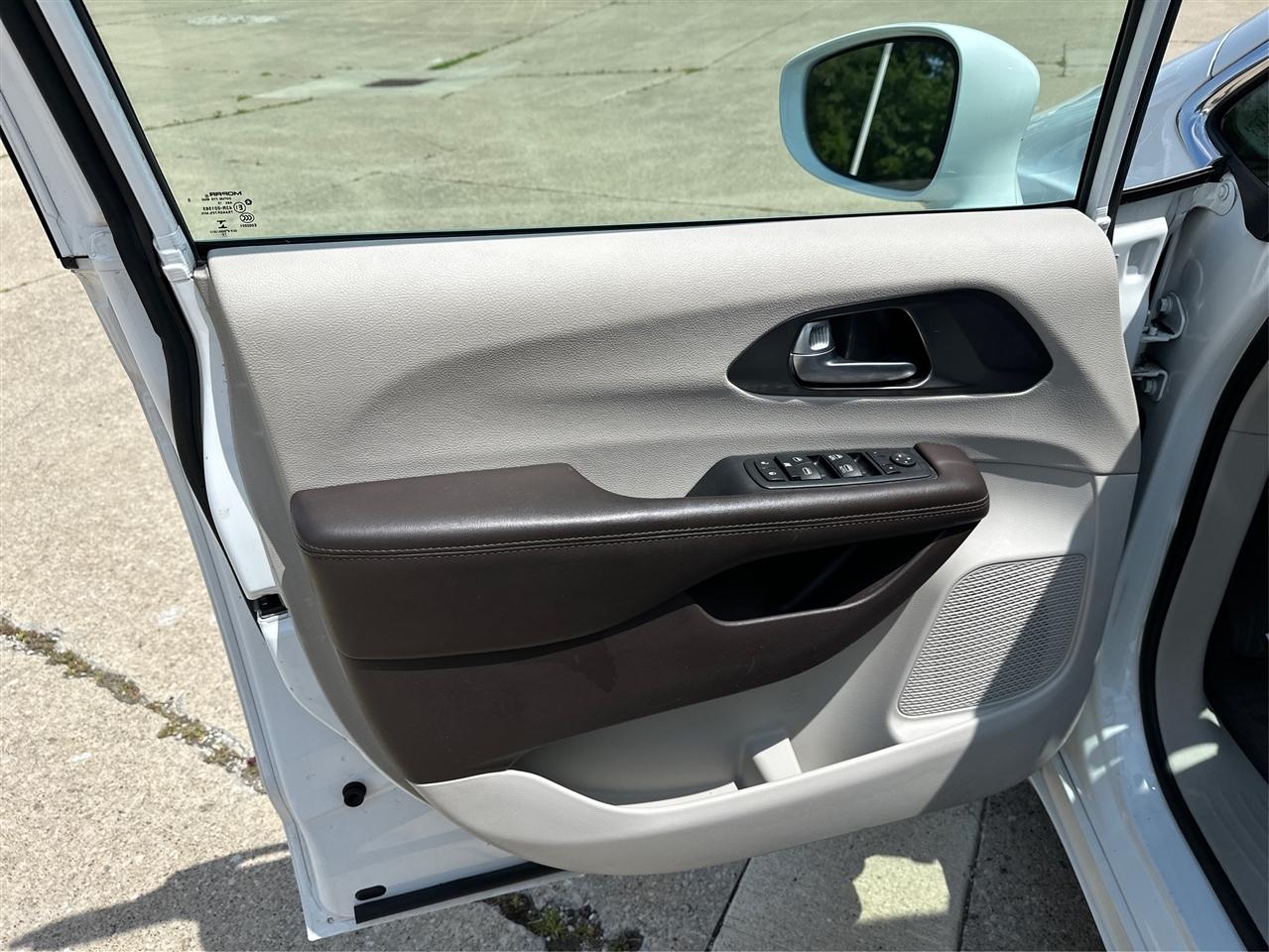 Chrysler Pacifica  2017