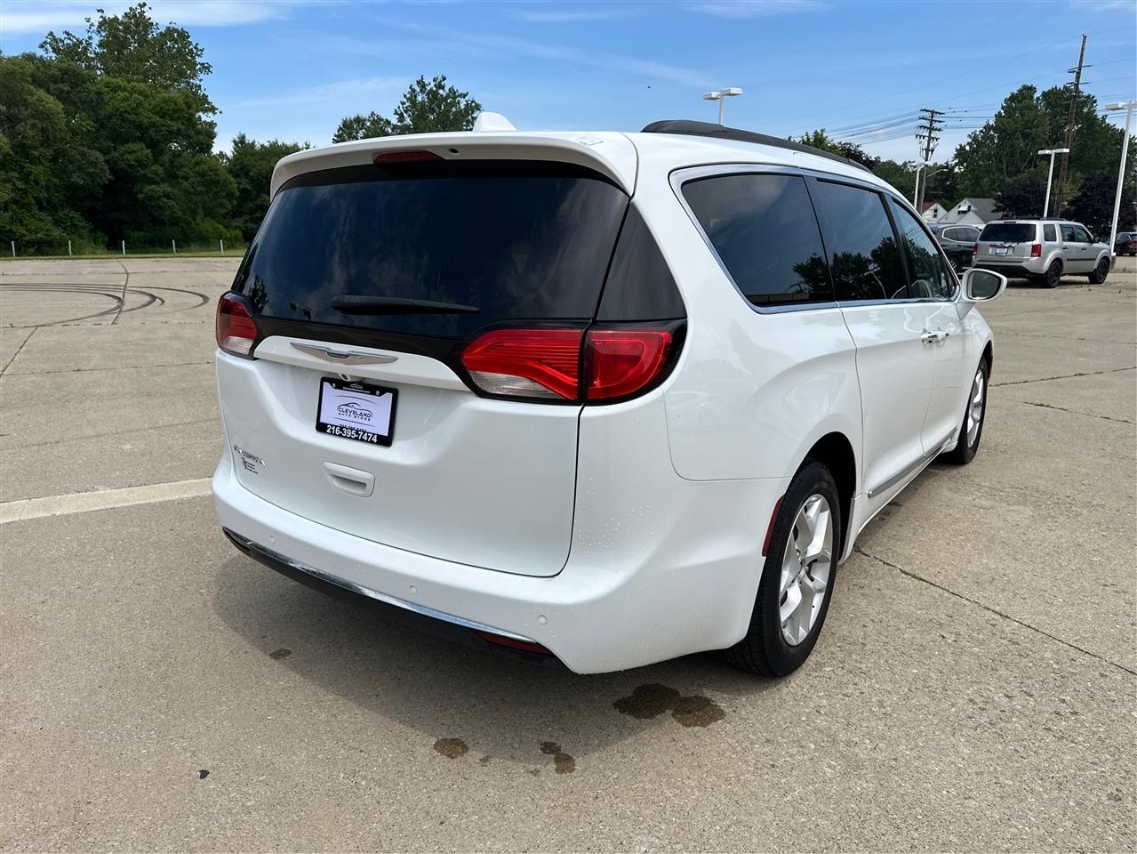 Chrysler Pacifica  2017