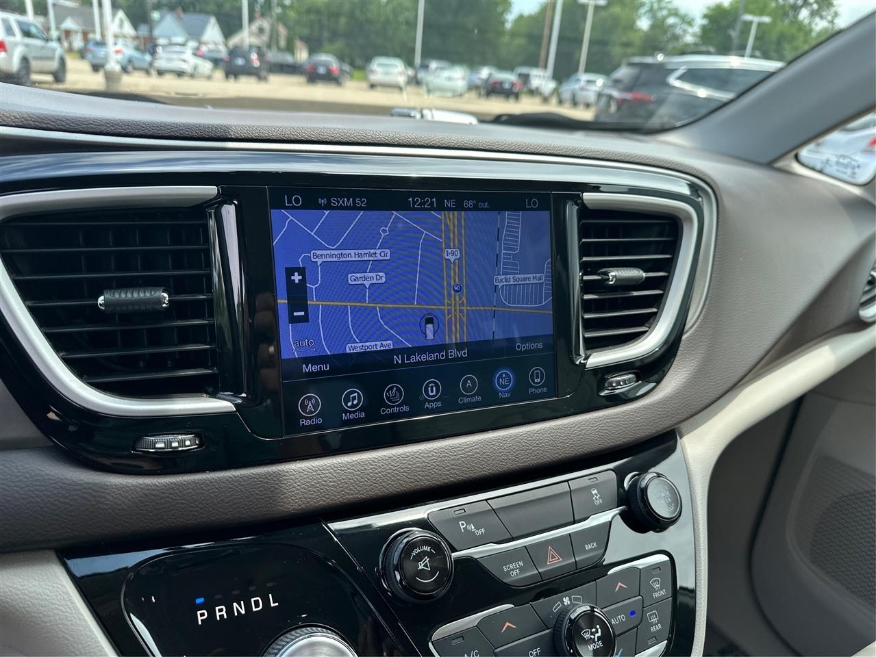 Chrysler Pacifica  2017