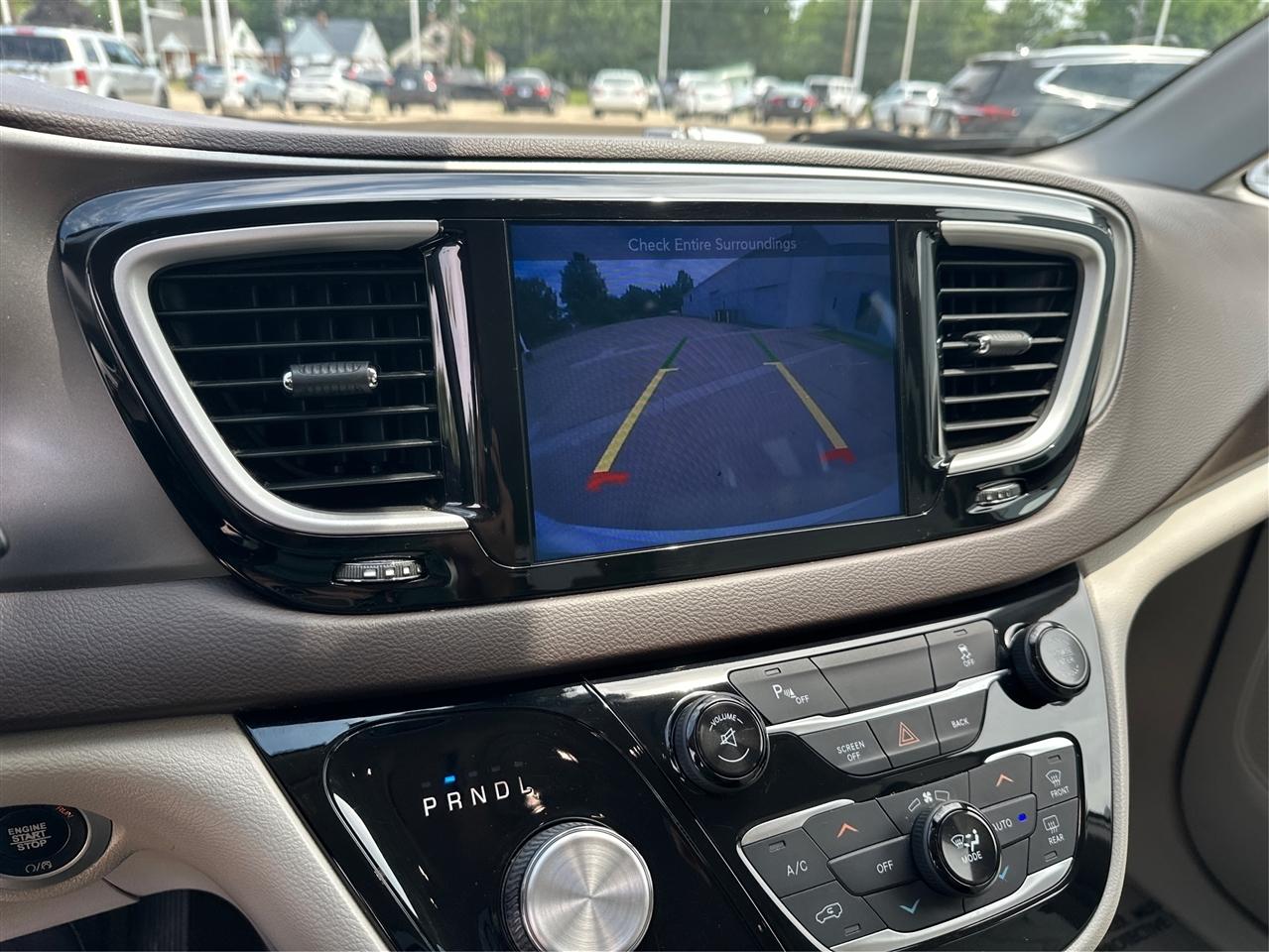 Chrysler Pacifica  2017