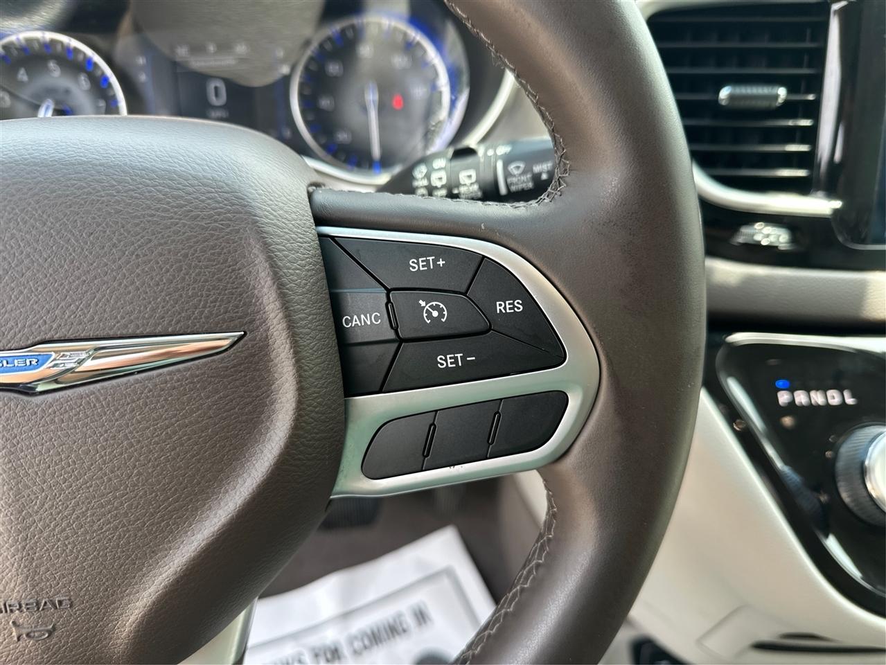 Chrysler Pacifica  2017