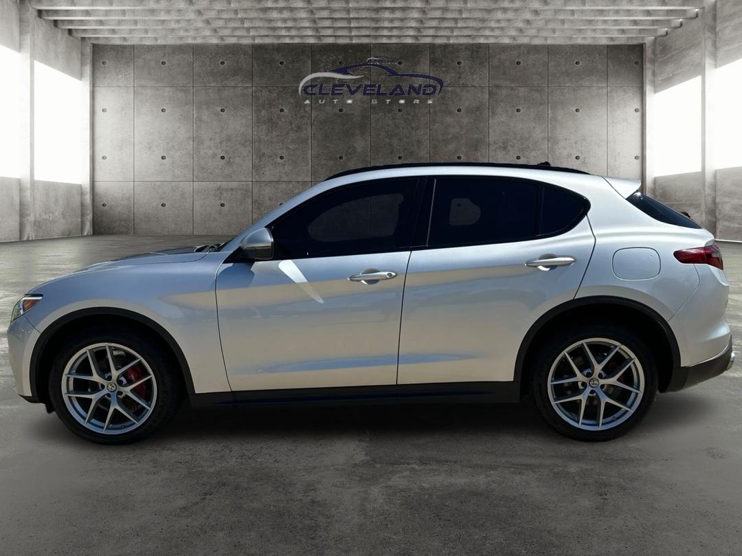 Alfa Romeo Stelvio  2018