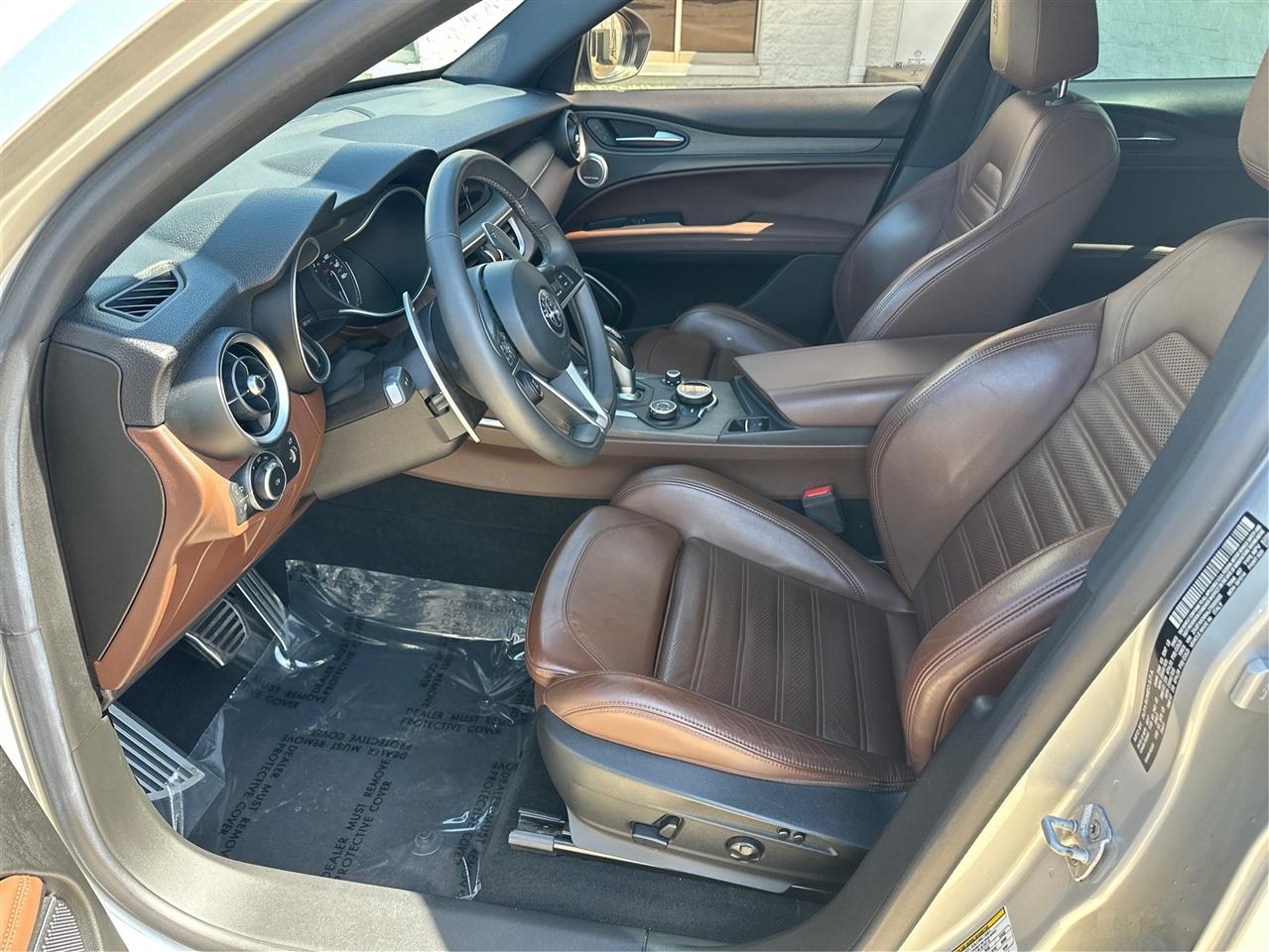 Alfa Romeo Stelvio  2018