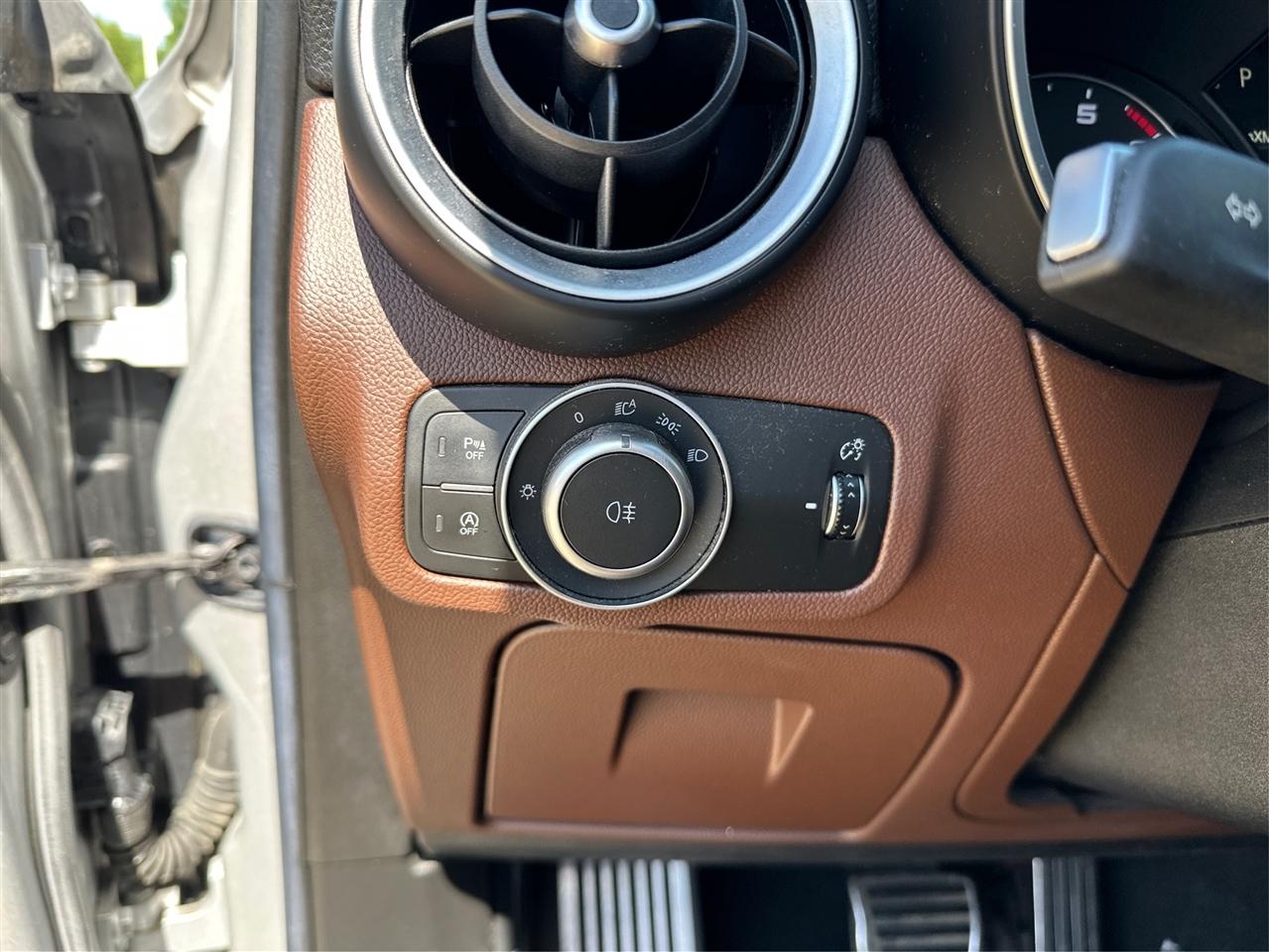 Alfa Romeo Stelvio  2018
