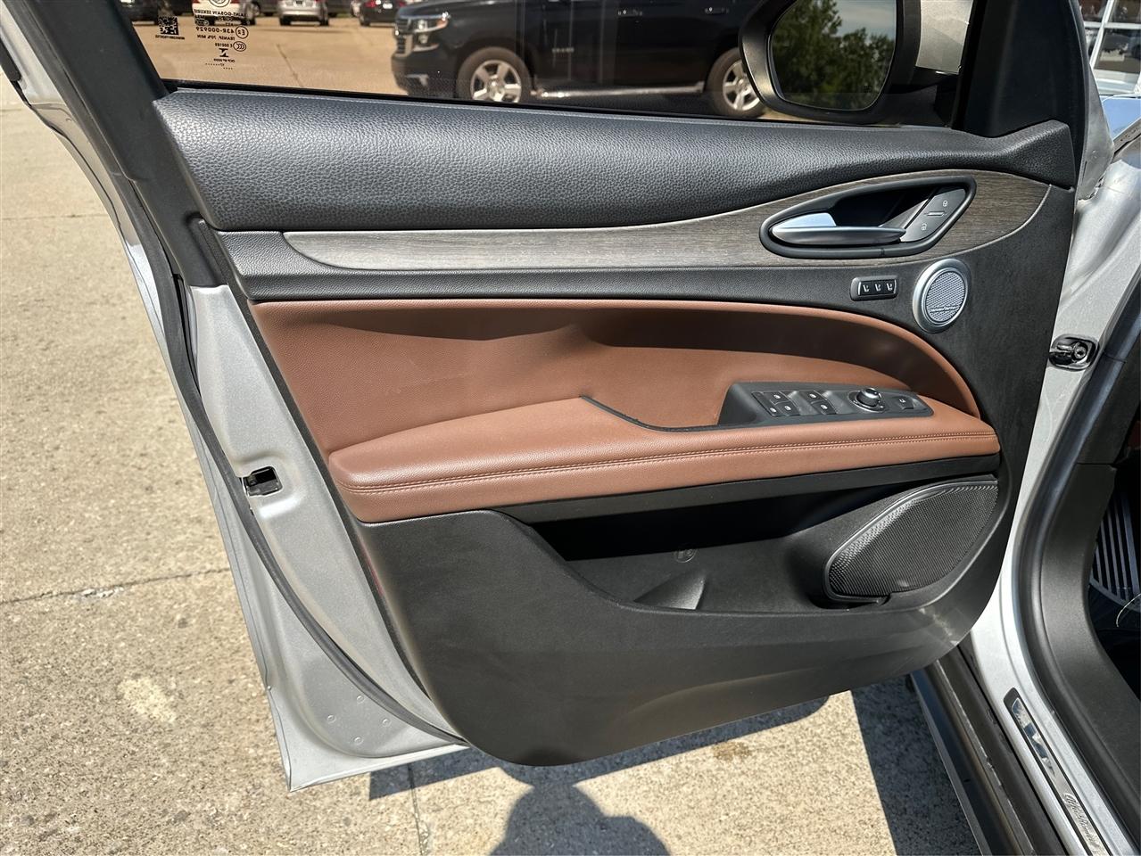 Alfa Romeo Stelvio  2018