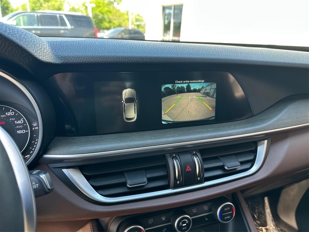 Alfa Romeo Stelvio  2018