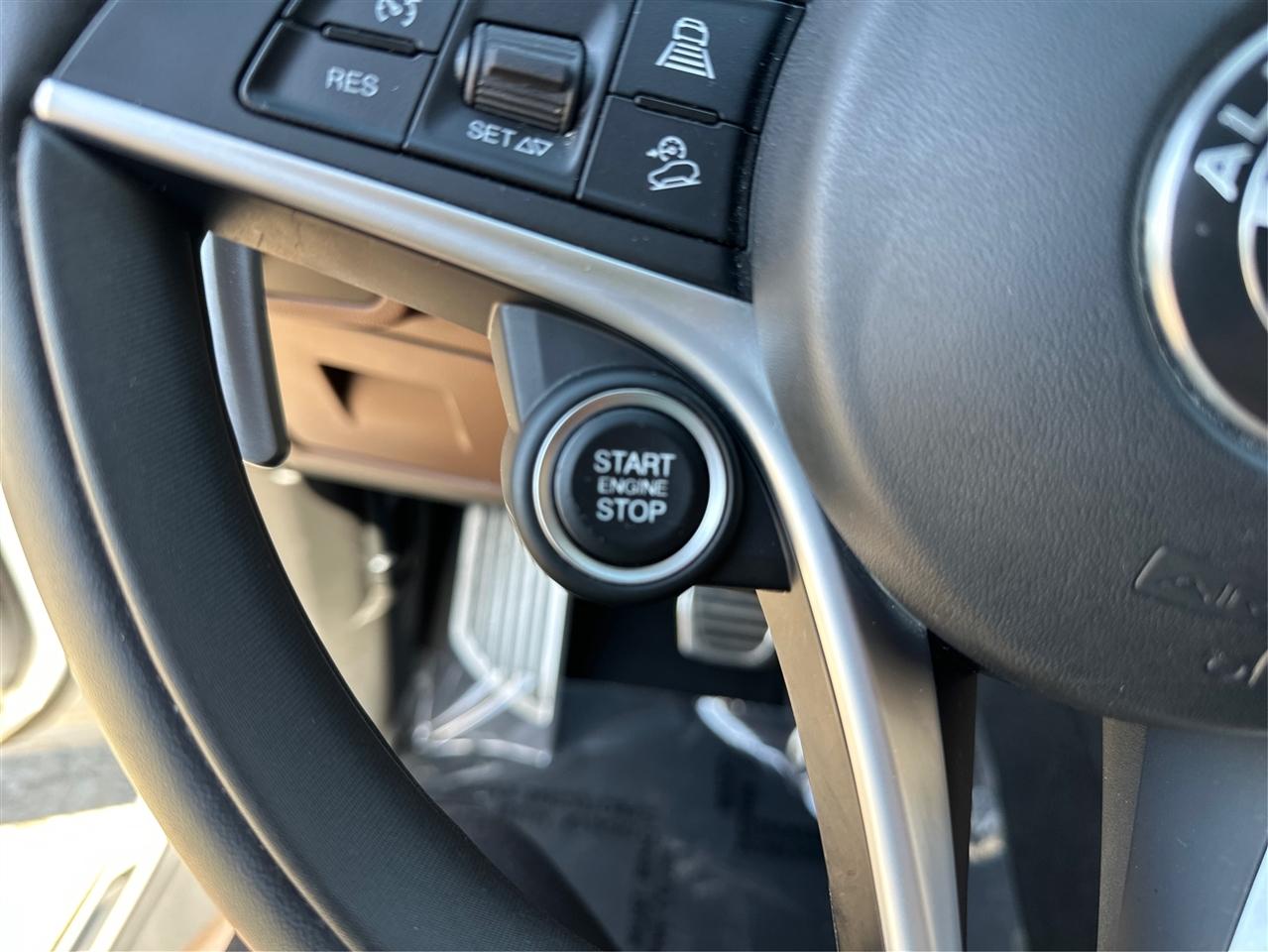 Alfa Romeo Stelvio  2018