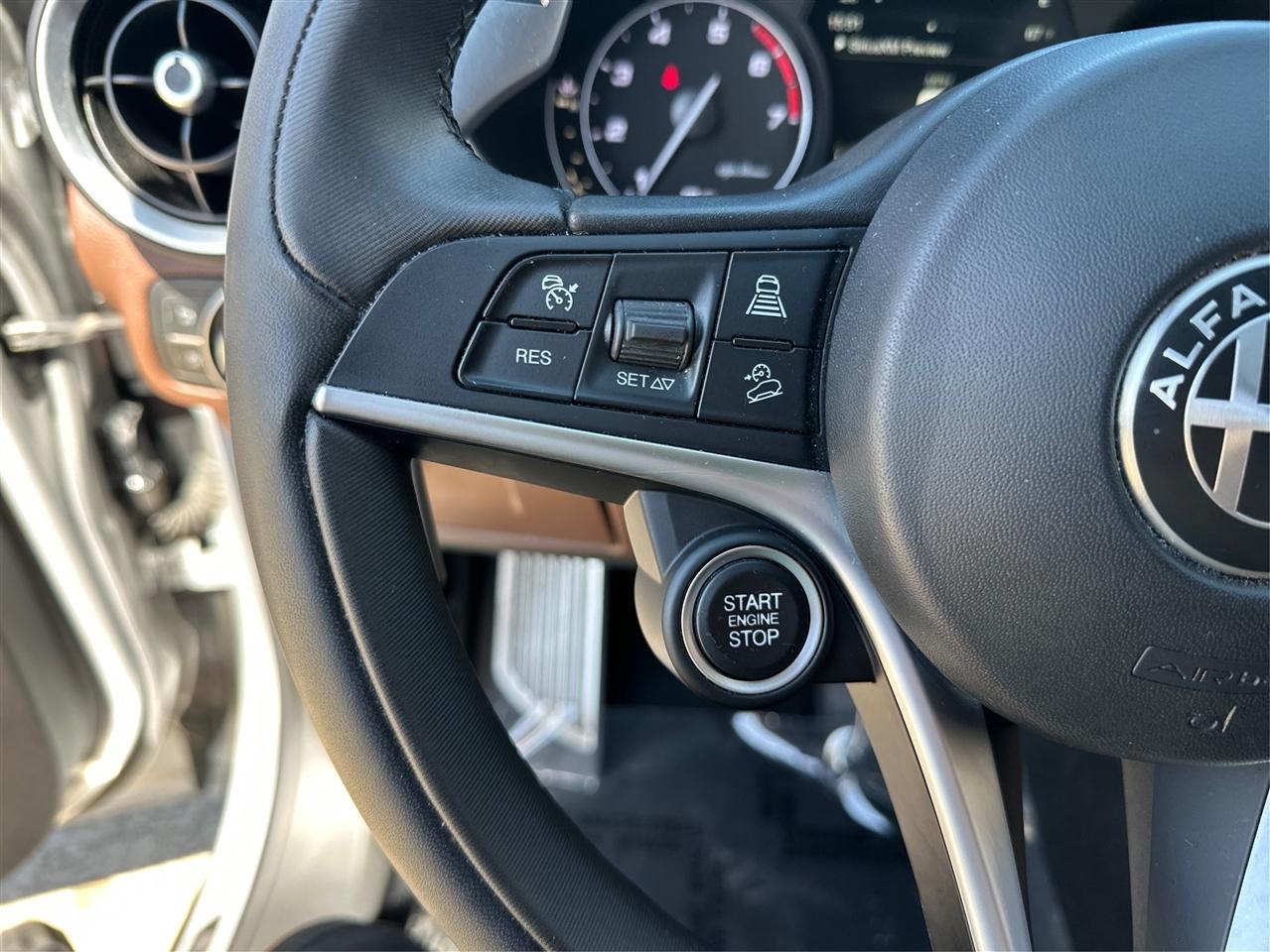 Alfa Romeo Stelvio  2018