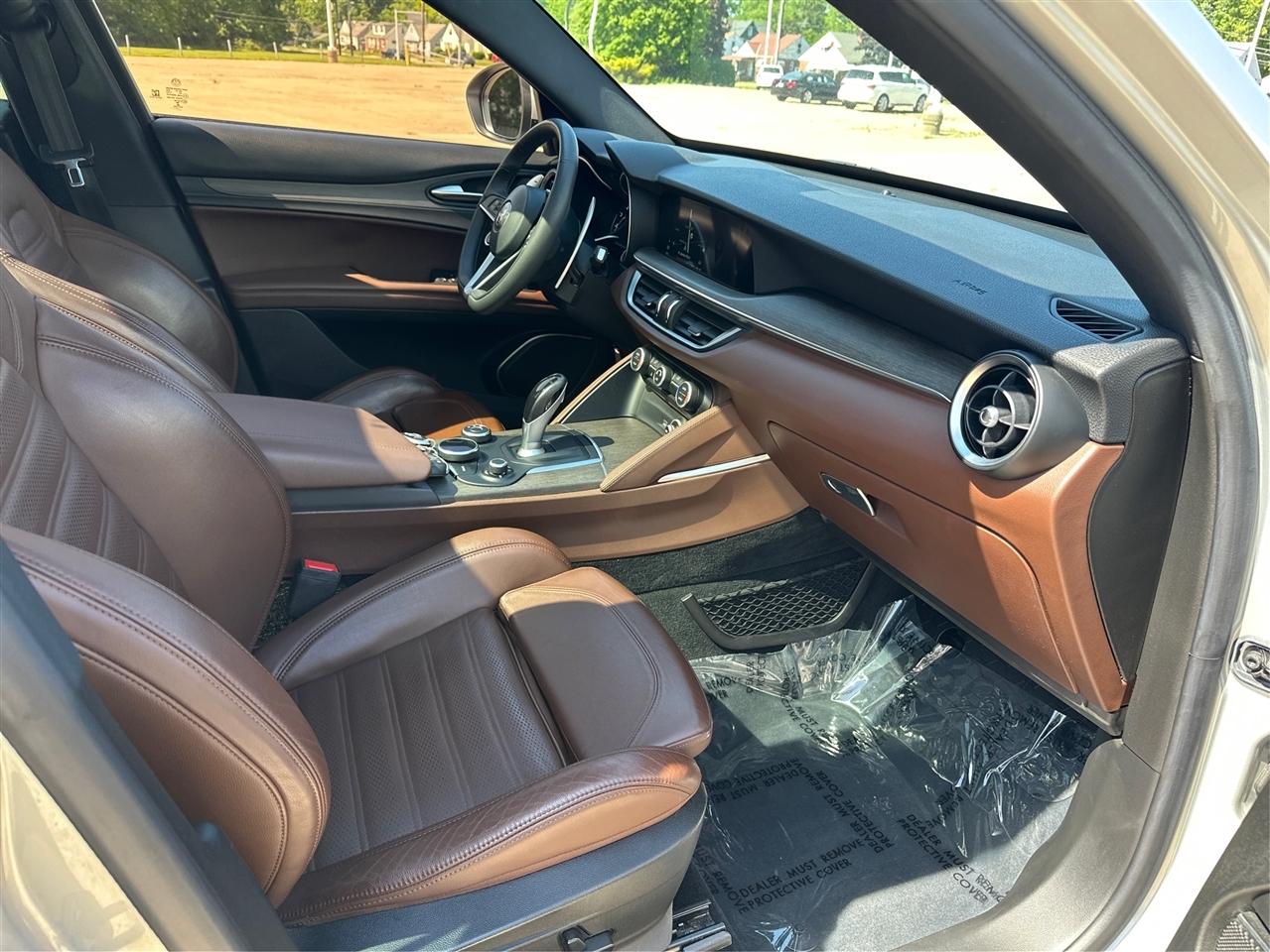Alfa Romeo Stelvio  2018