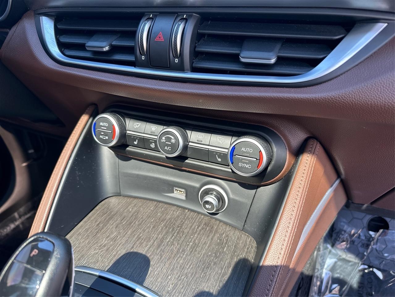 Alfa Romeo Stelvio  2018