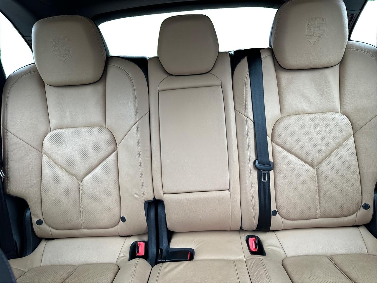 Porsche Cayenne  2014