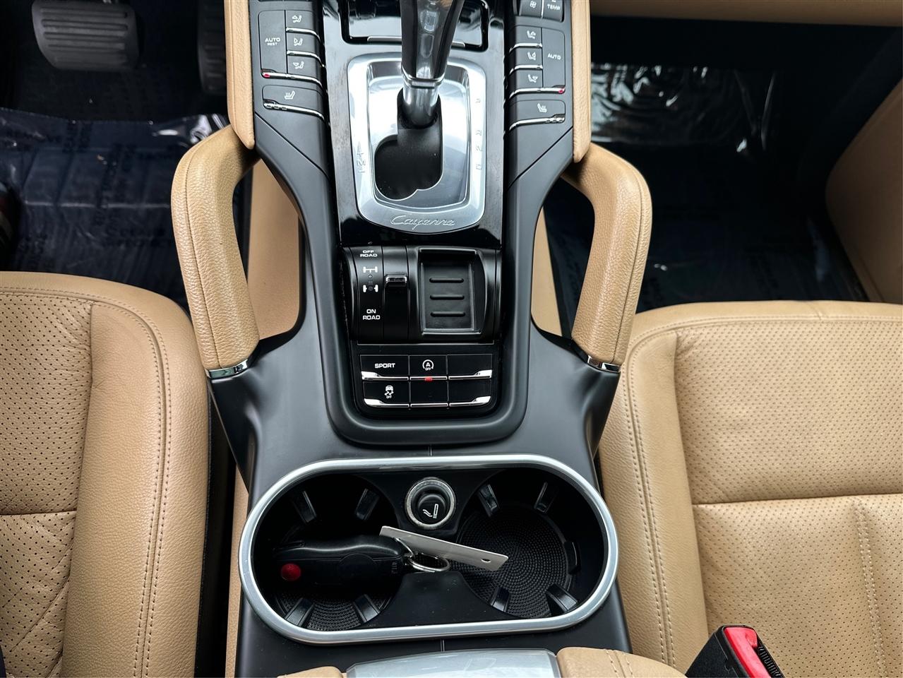 Porsche Cayenne  2014