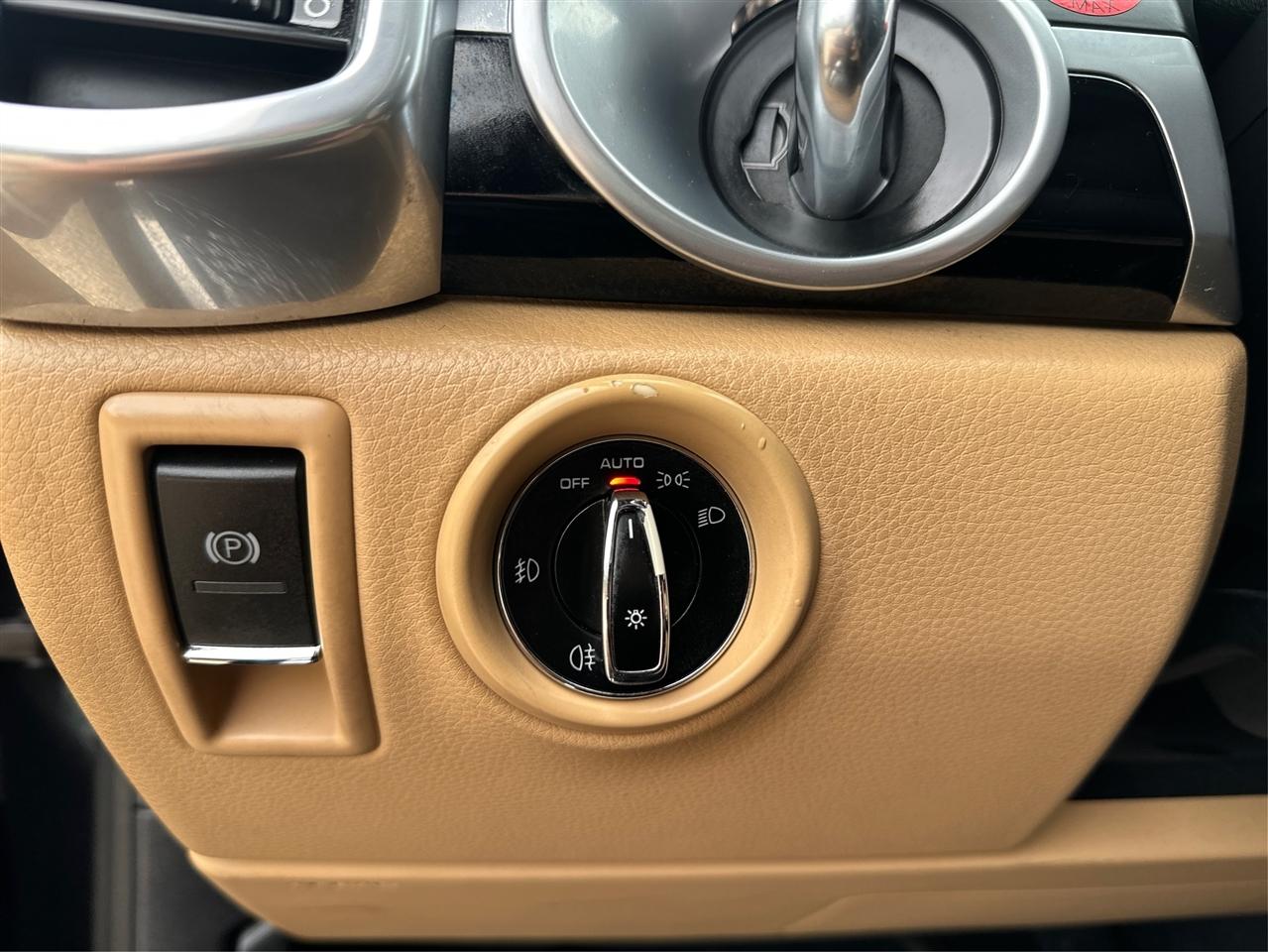 Porsche Cayenne  2014