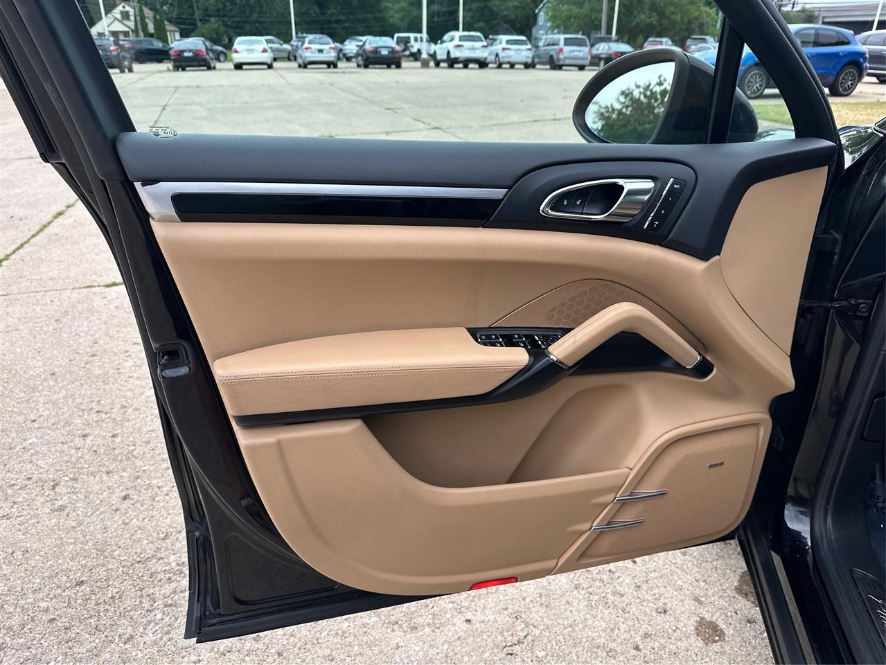 Porsche Cayenne  2014