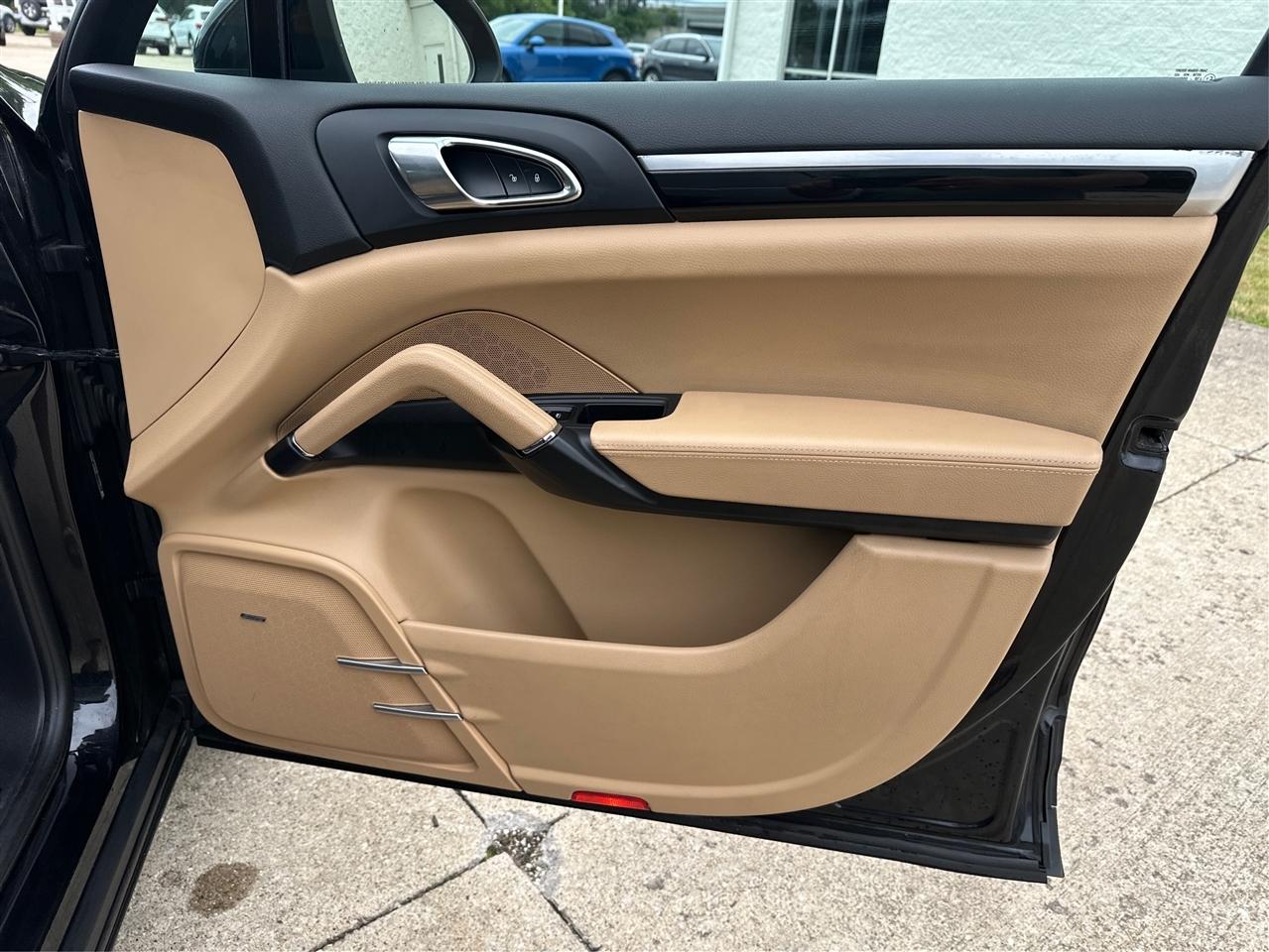 Porsche Cayenne  2014
